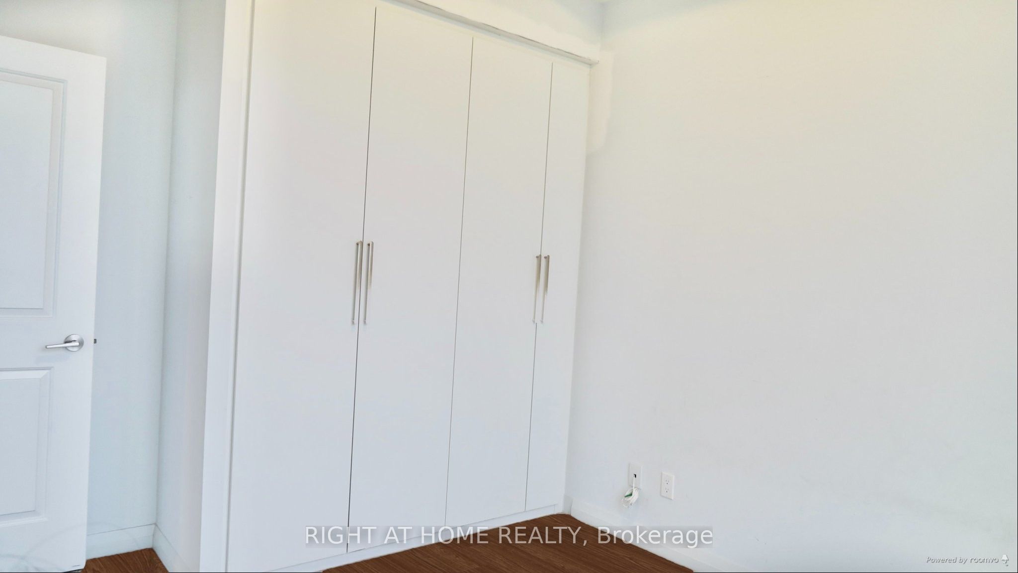 30 Meadowglen Place 2707 Property Photo 16