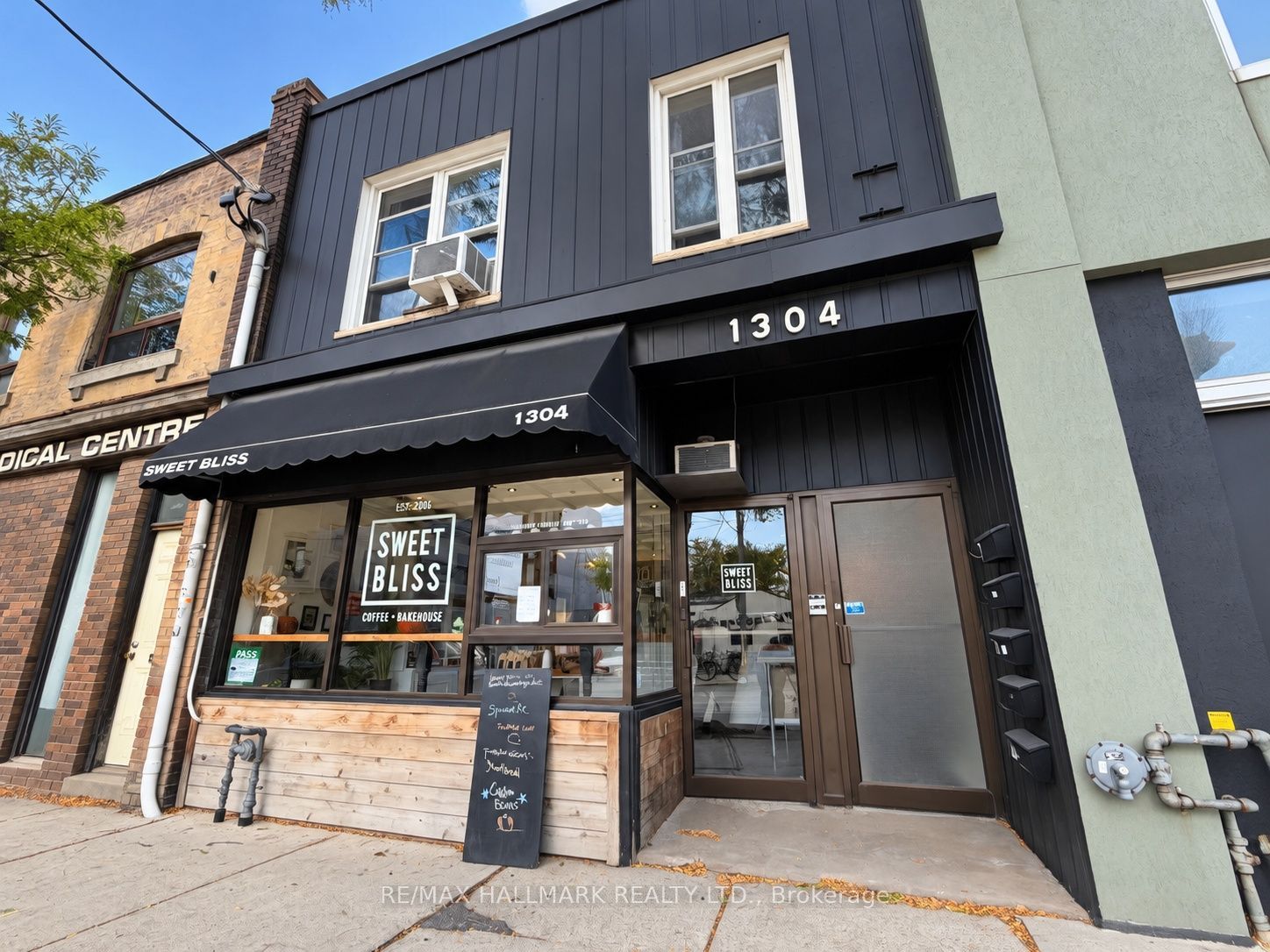 1304 Queen Street E Property Photo 1
