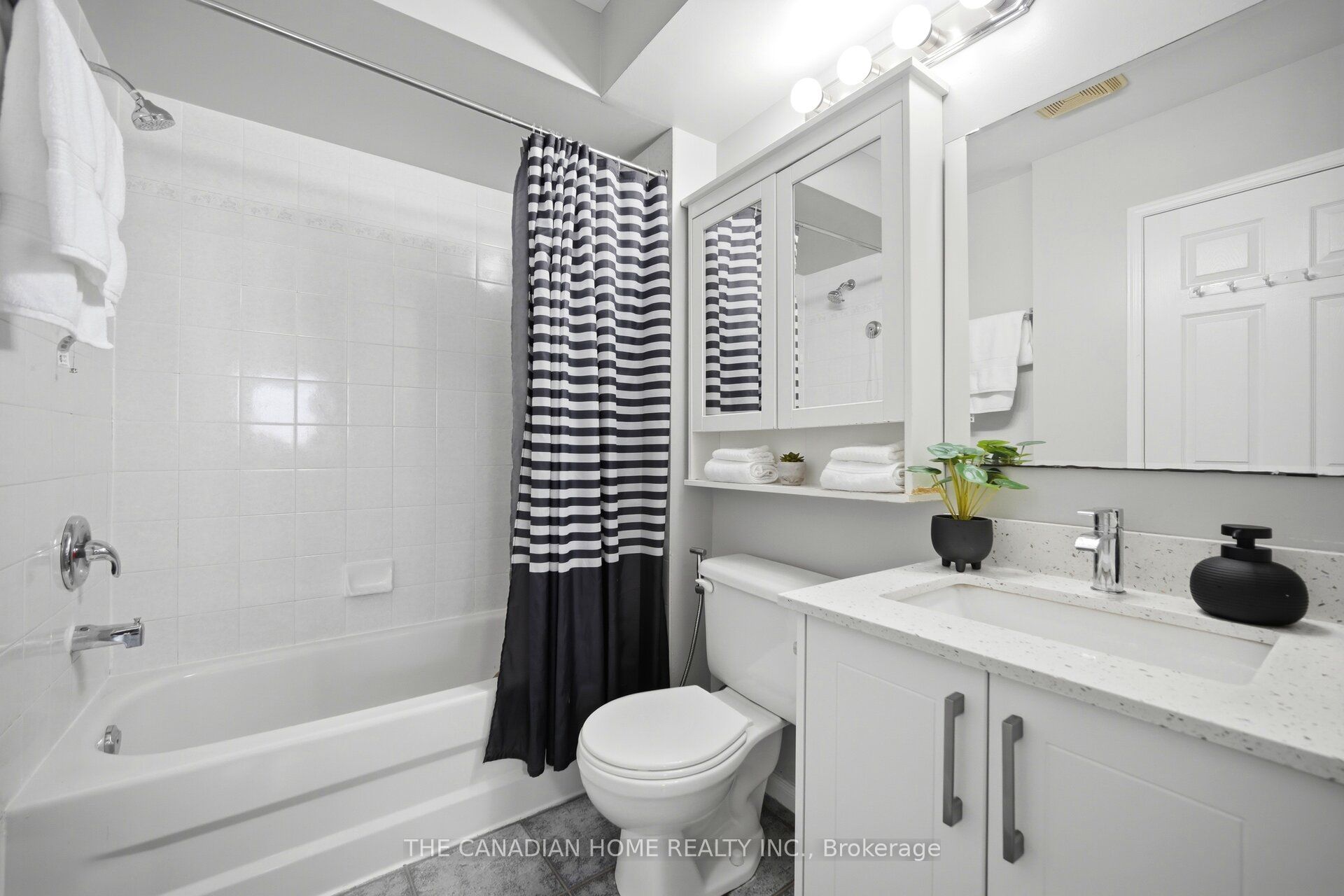 9482 Sheppard Avenue E Property Photo 22