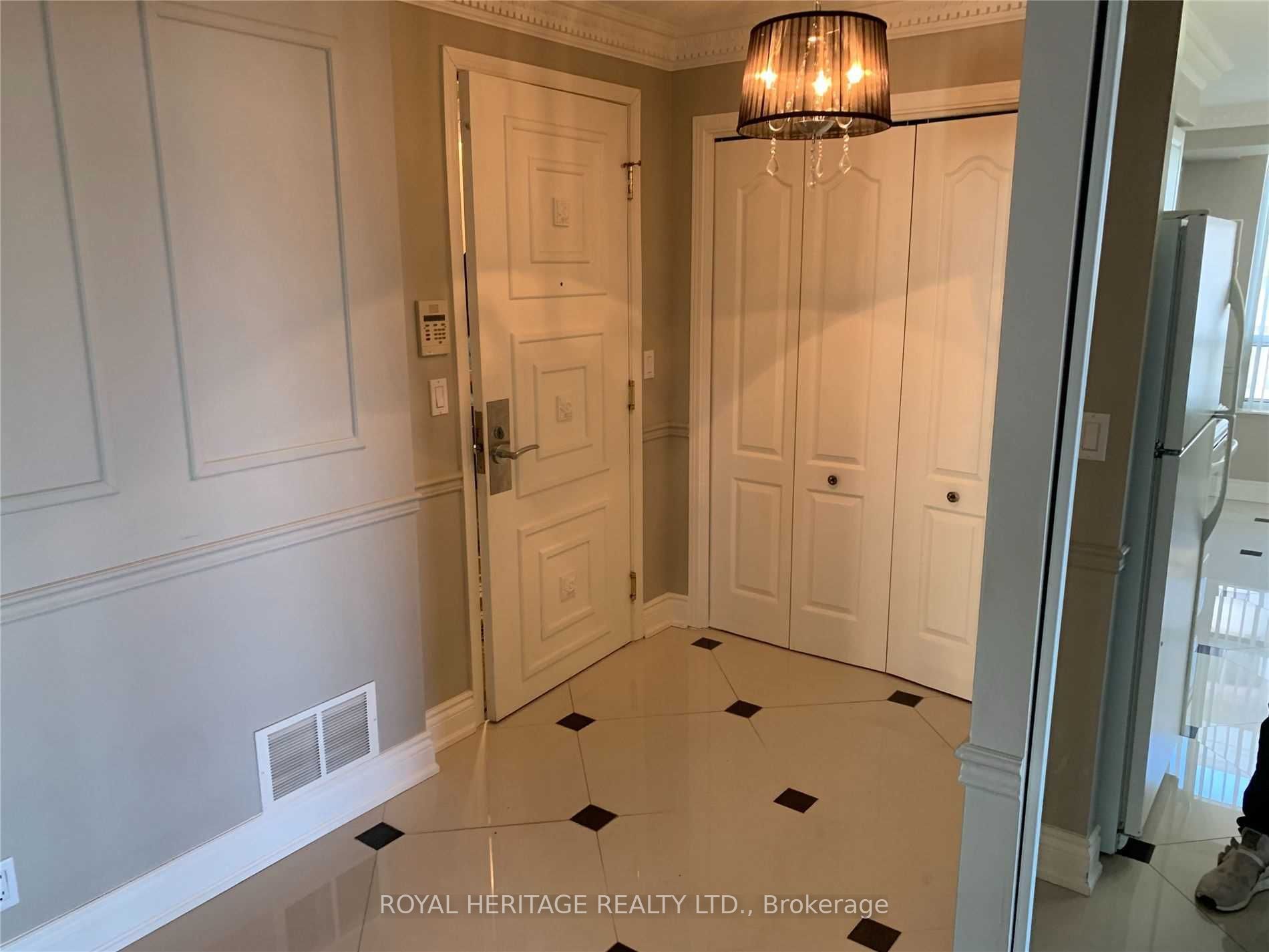 1000 The Esplanade N 805 Property Photo 6