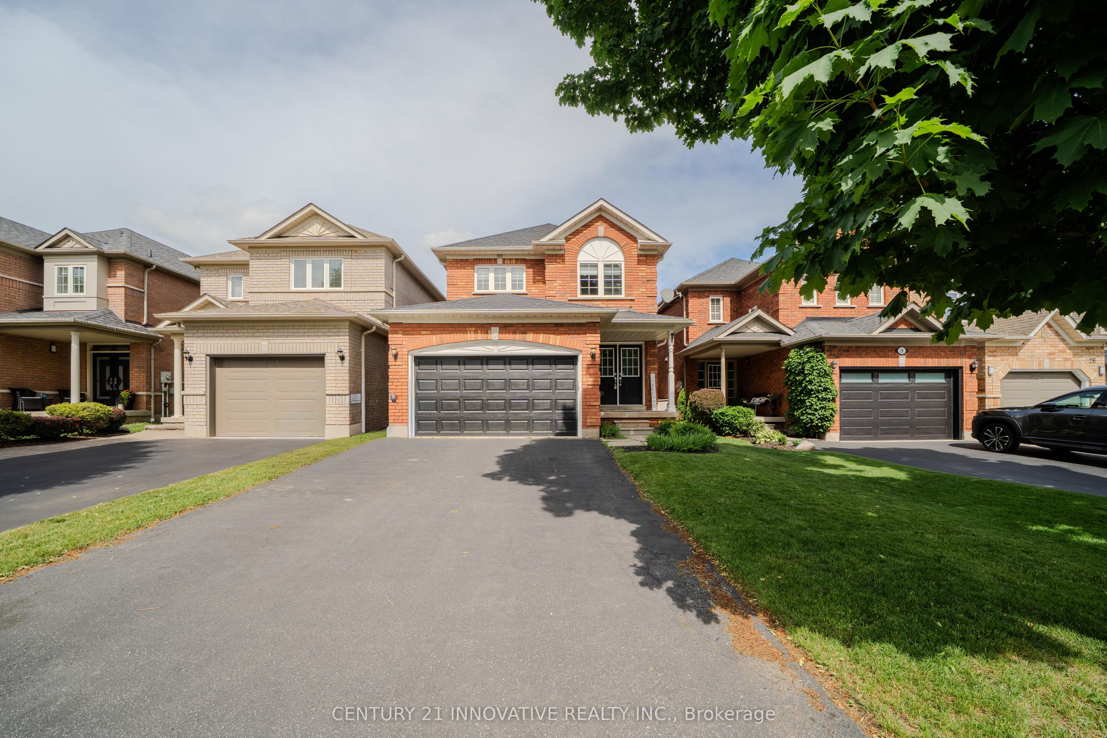30 Castle Green Drive Property Photo 2