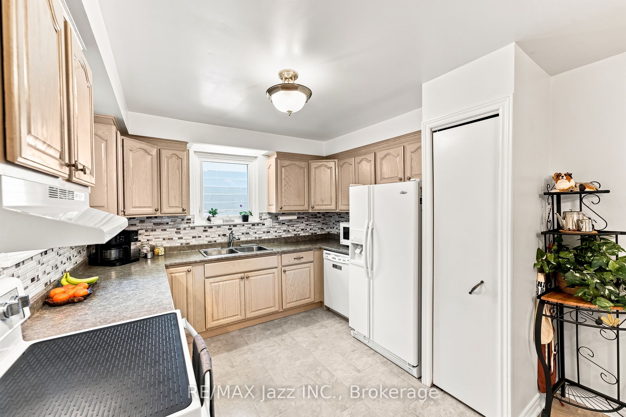 76 Chester Crescent Property Photo 12