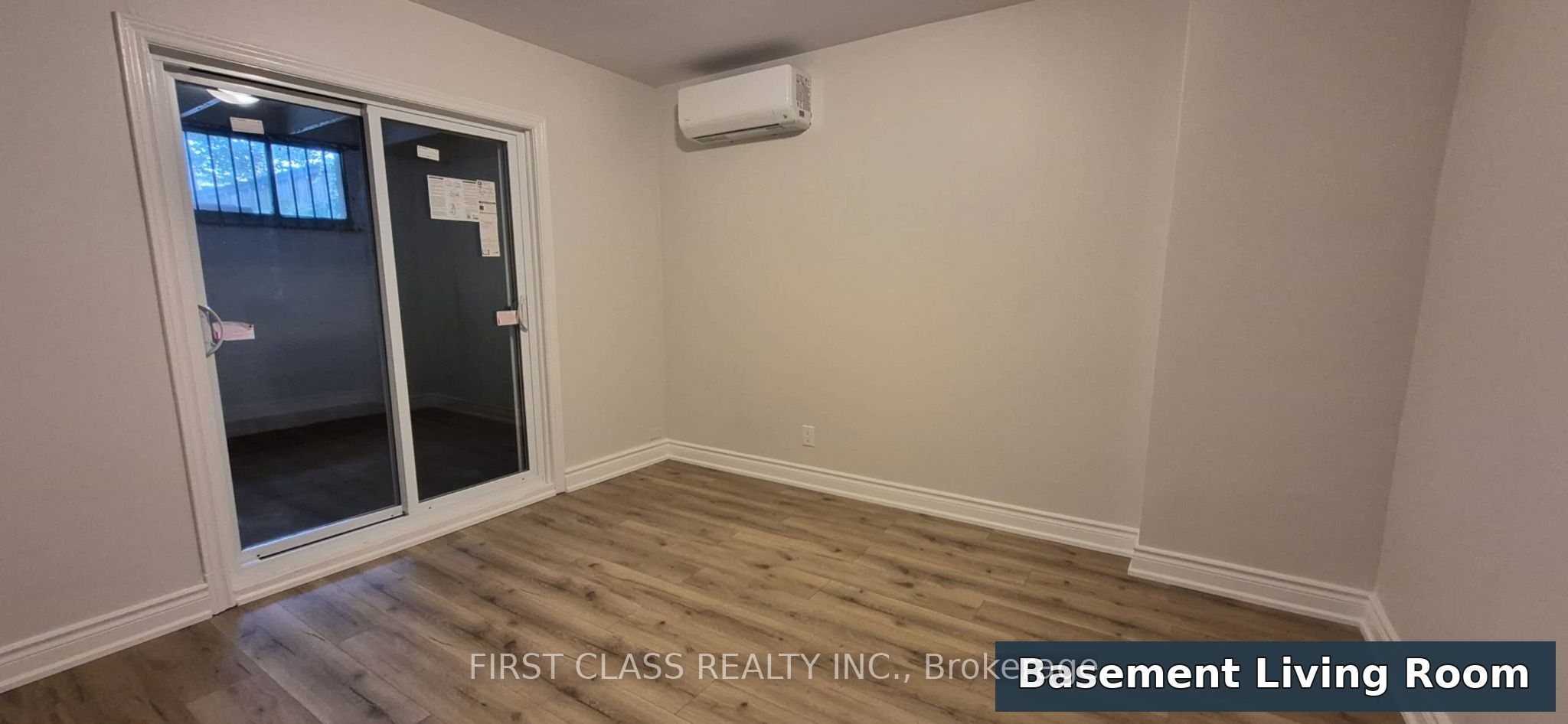 301 Rhodes Avenue Property Photo 2