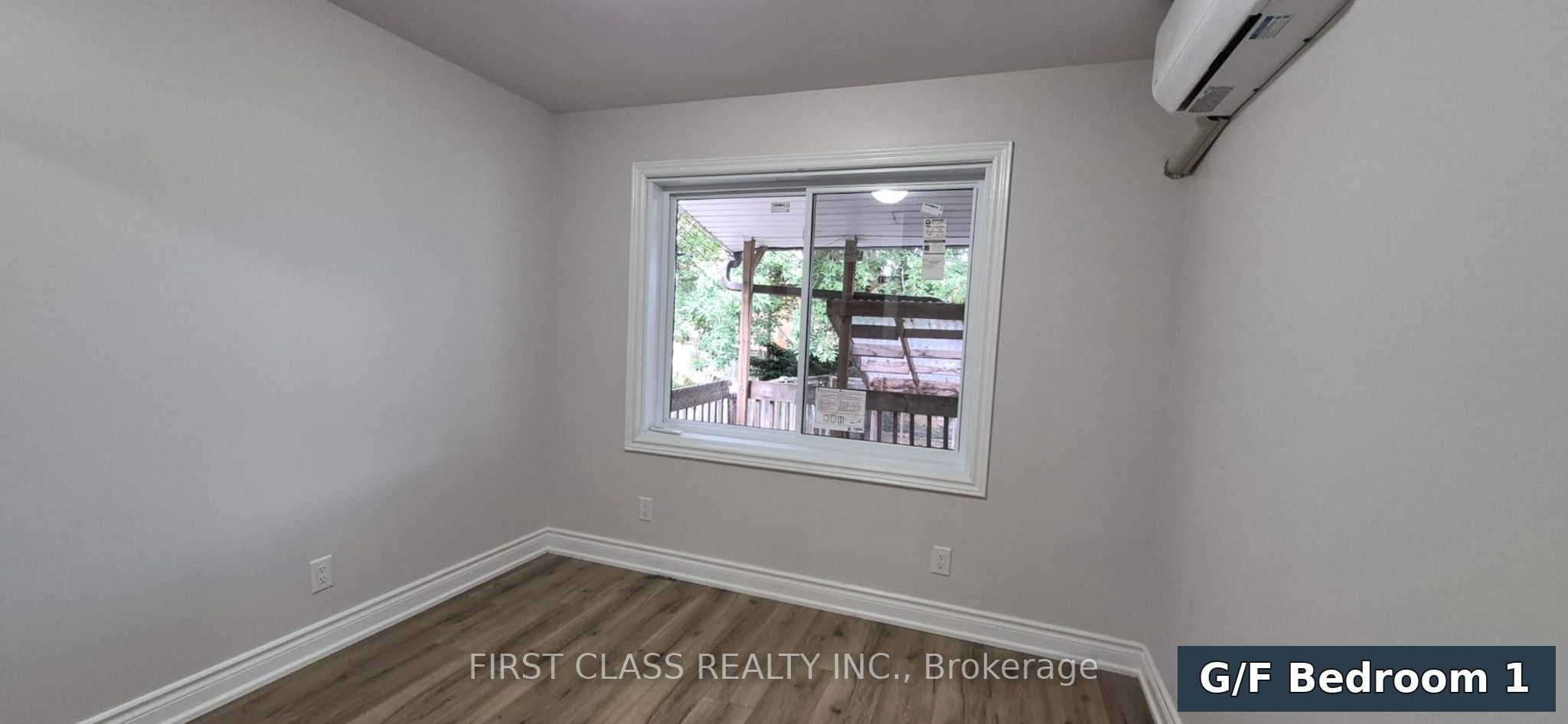 301 Rhodes Avenue Property Photo 6
