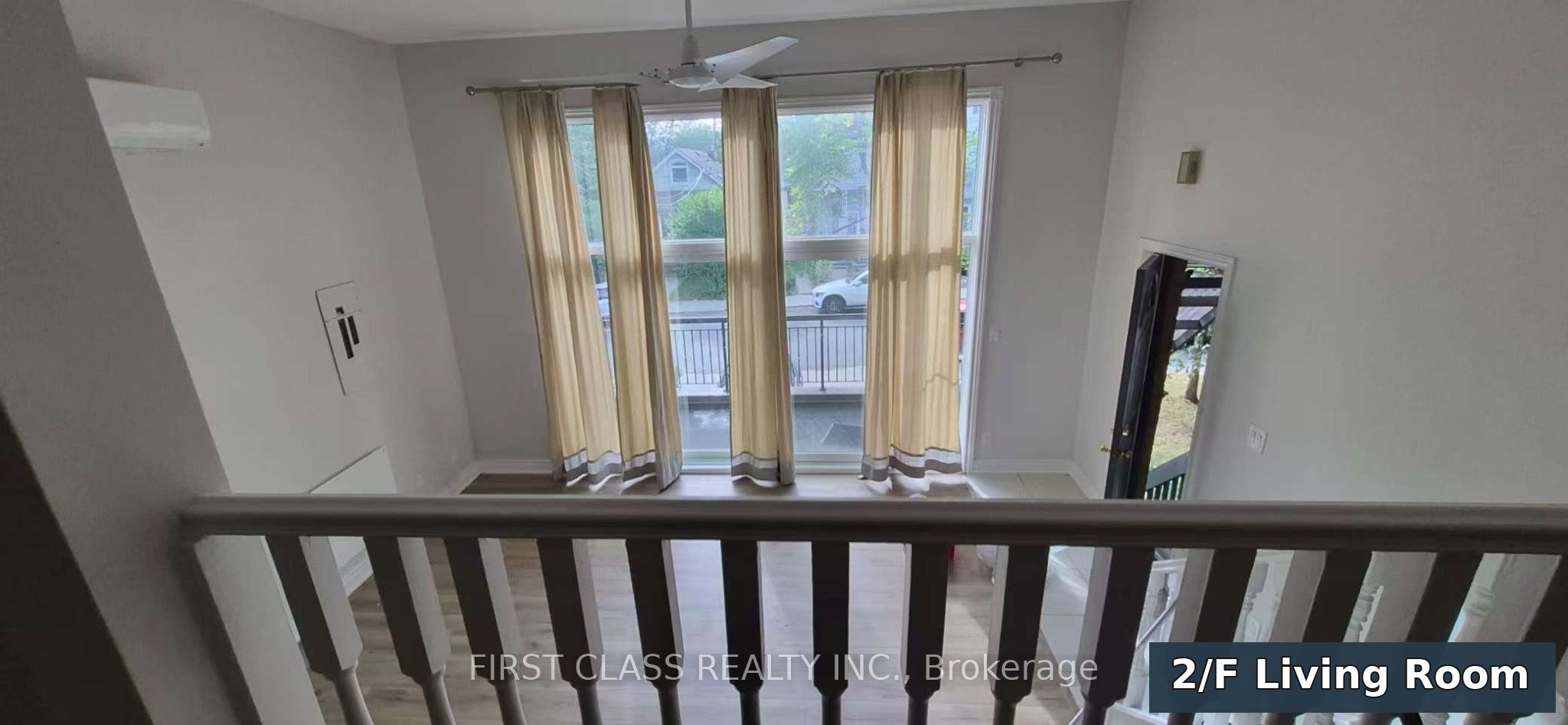 301 Rhodes Avenue Property Photo 9