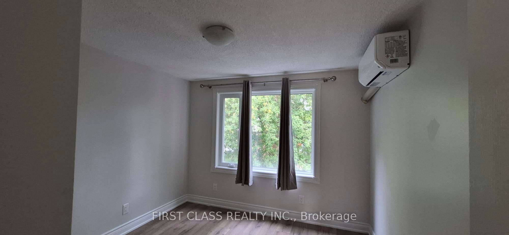 301 Rhodes Avenue Property Photo 18