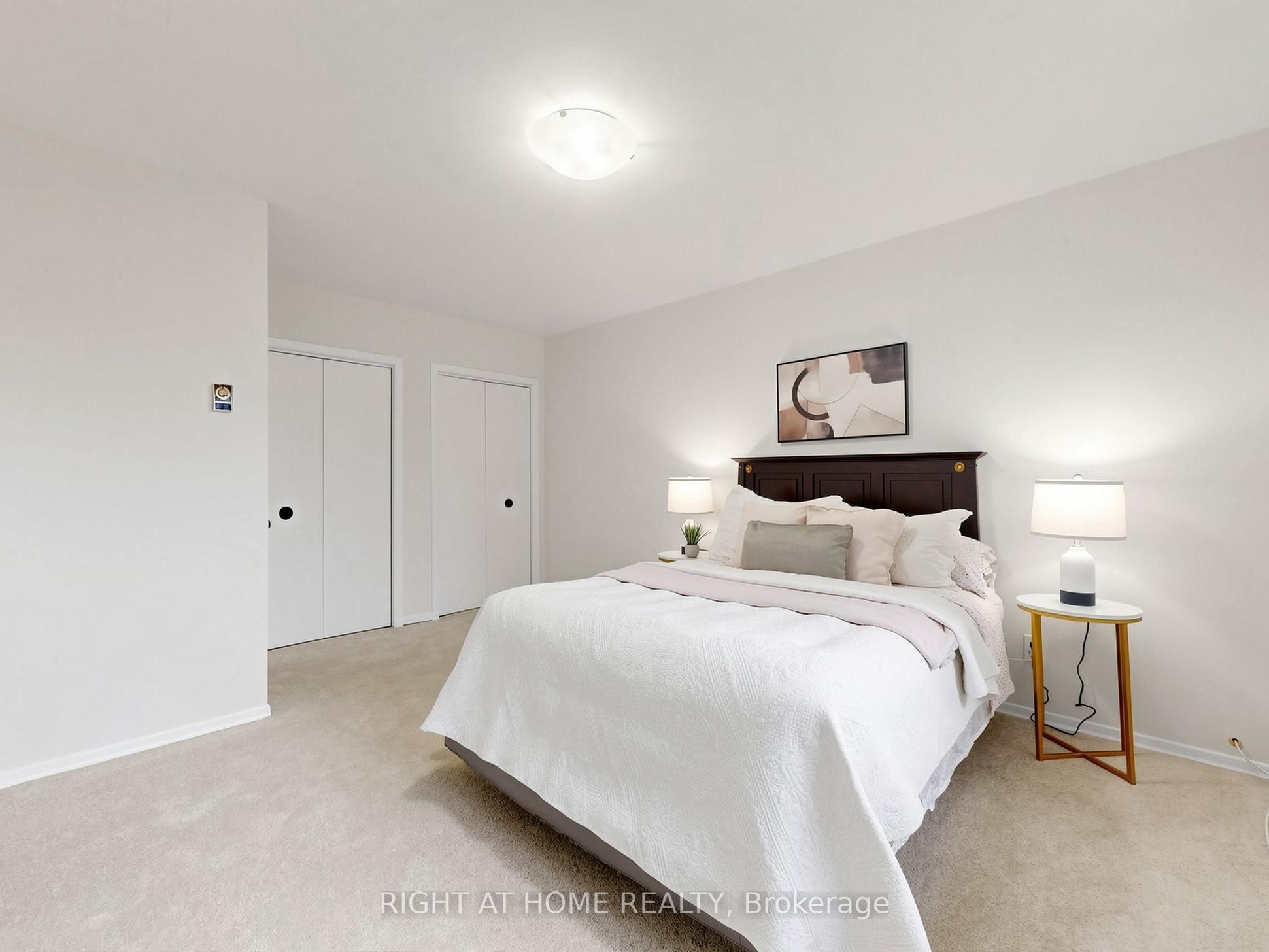 36 Joanna Drive E Property Photo 20