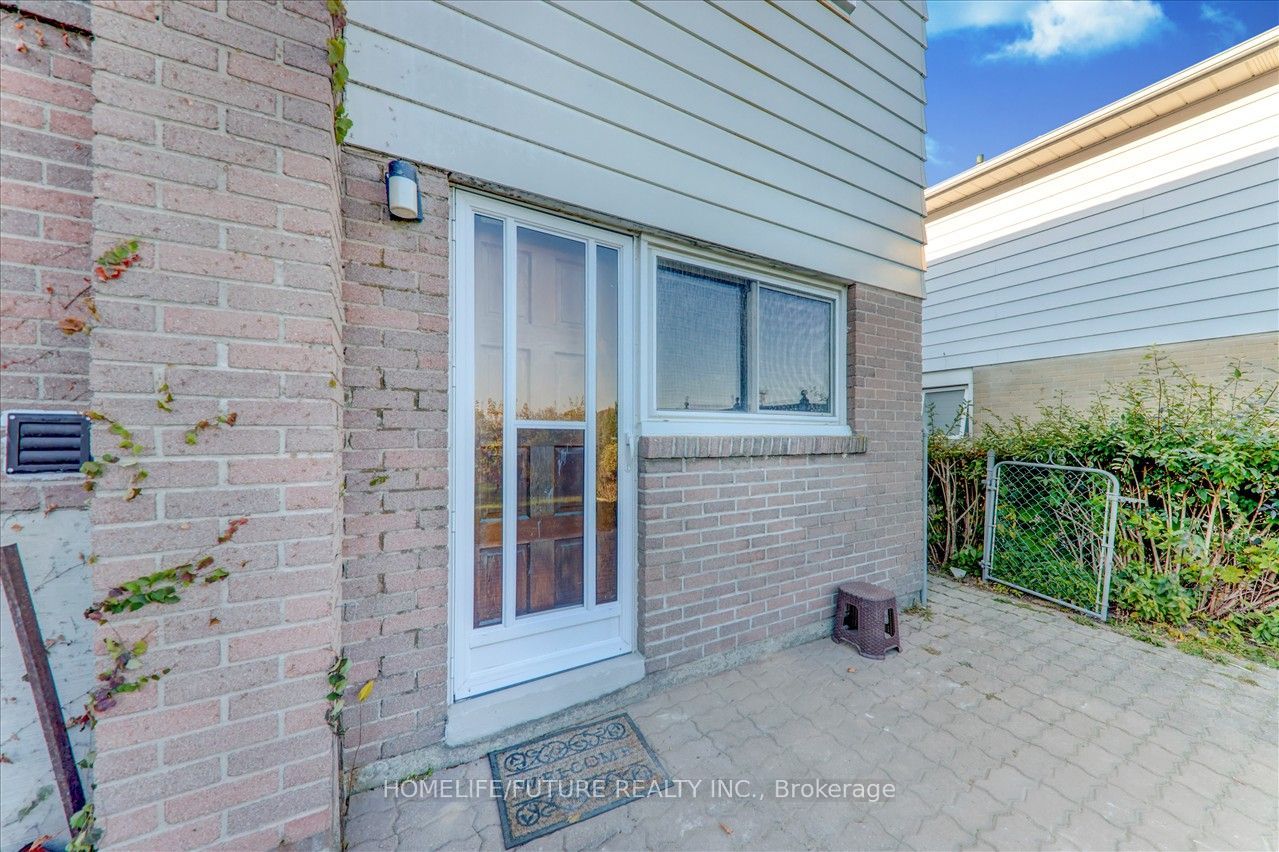34 Oakmeadow Boulevard Bsmt Property Photo 4