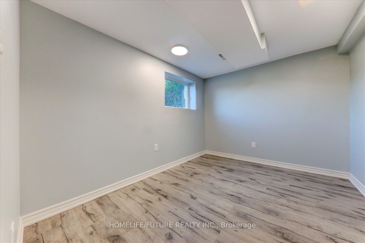 34 Oakmeadow Boulevard Bsmt Property Photo 7