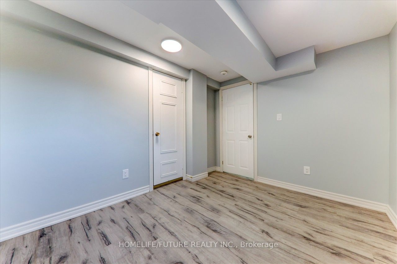 34 Oakmeadow Boulevard Bsmt Property Photo 8