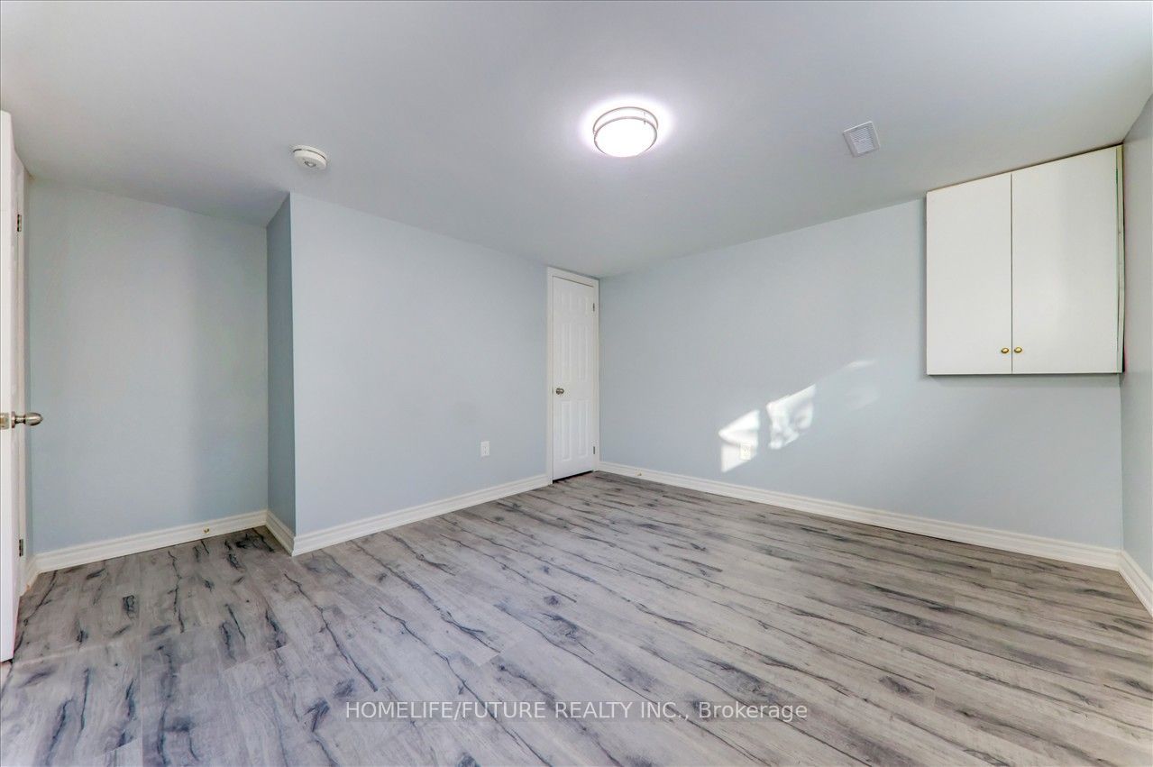 34 Oakmeadow Boulevard Bsmt Property Photo 11