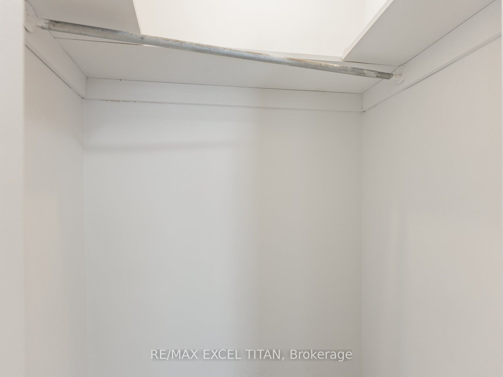 1385 Midland Avenue 801 Property Photo 20