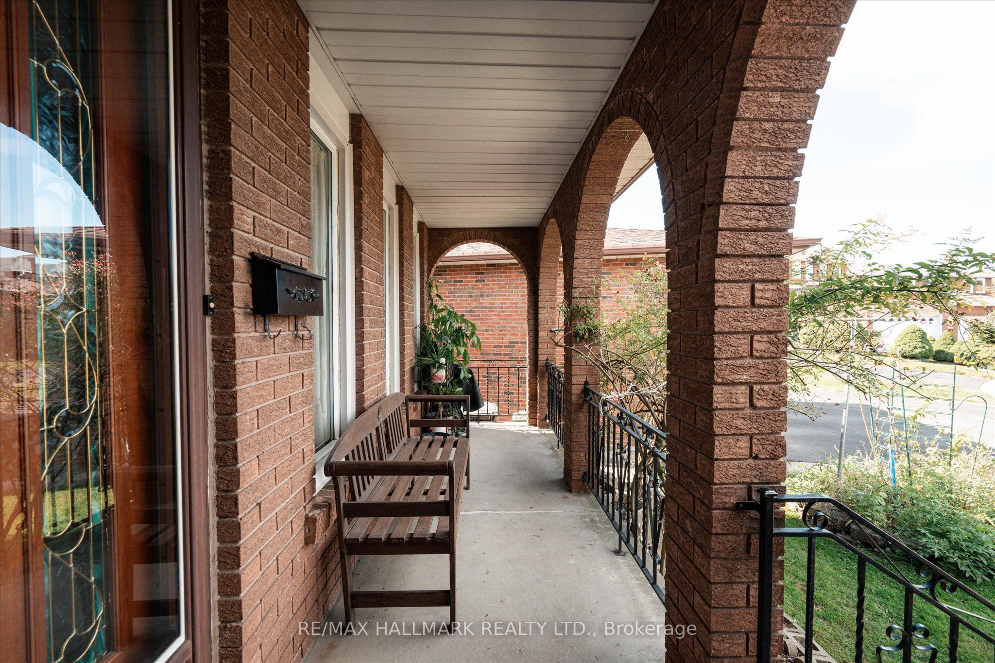 16 Ascolda Boulevard Property Photo 3