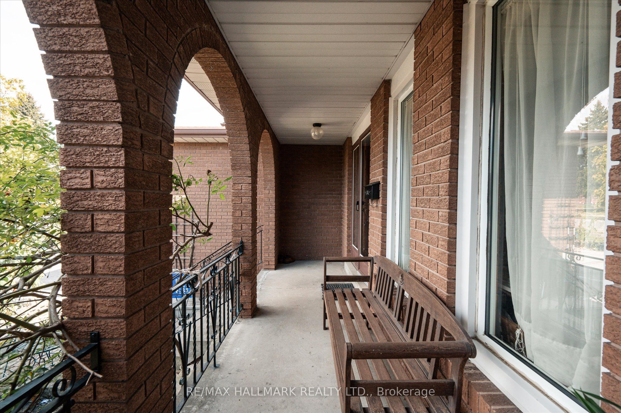 16 Ascolda Boulevard Property Photo 4