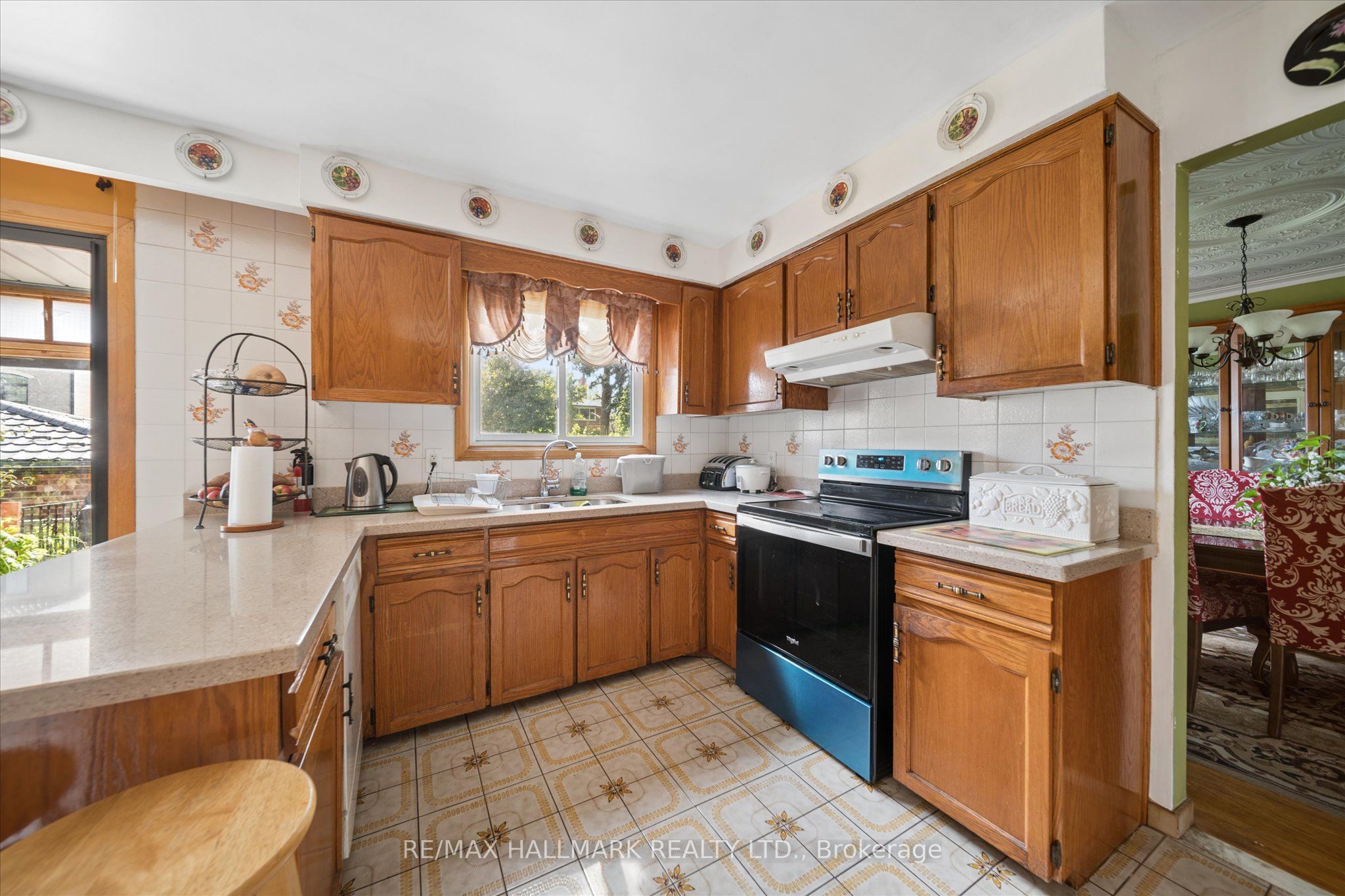16 Ascolda Boulevard Property Photo 10