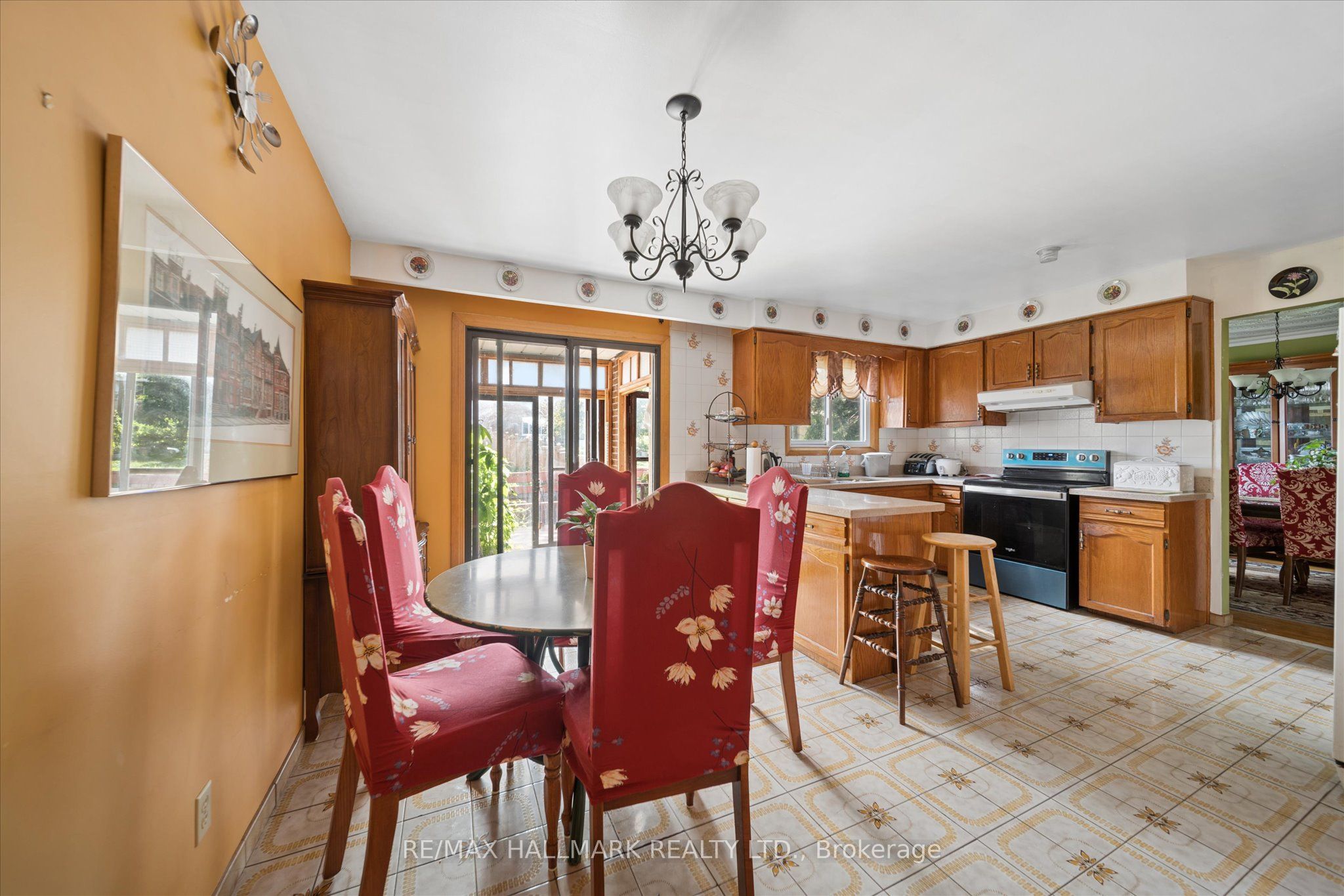 16 Ascolda Boulevard Property Photo 15