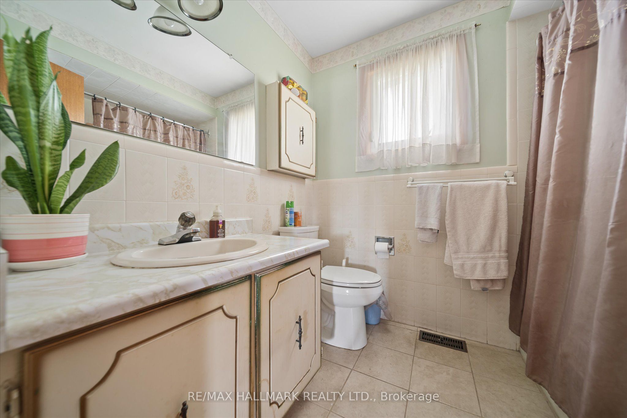 16 Ascolda Boulevard Property Photo 22