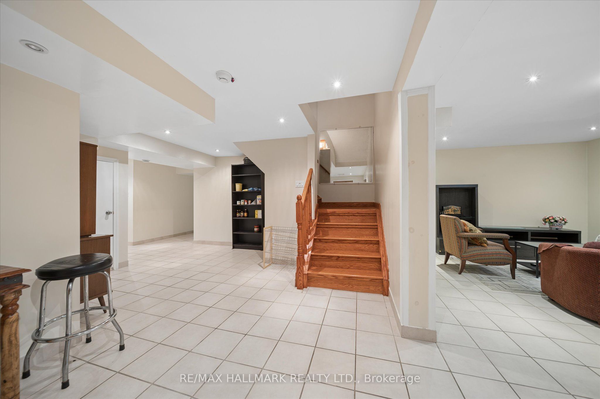 16 Ascolda Boulevard Property Photo 27