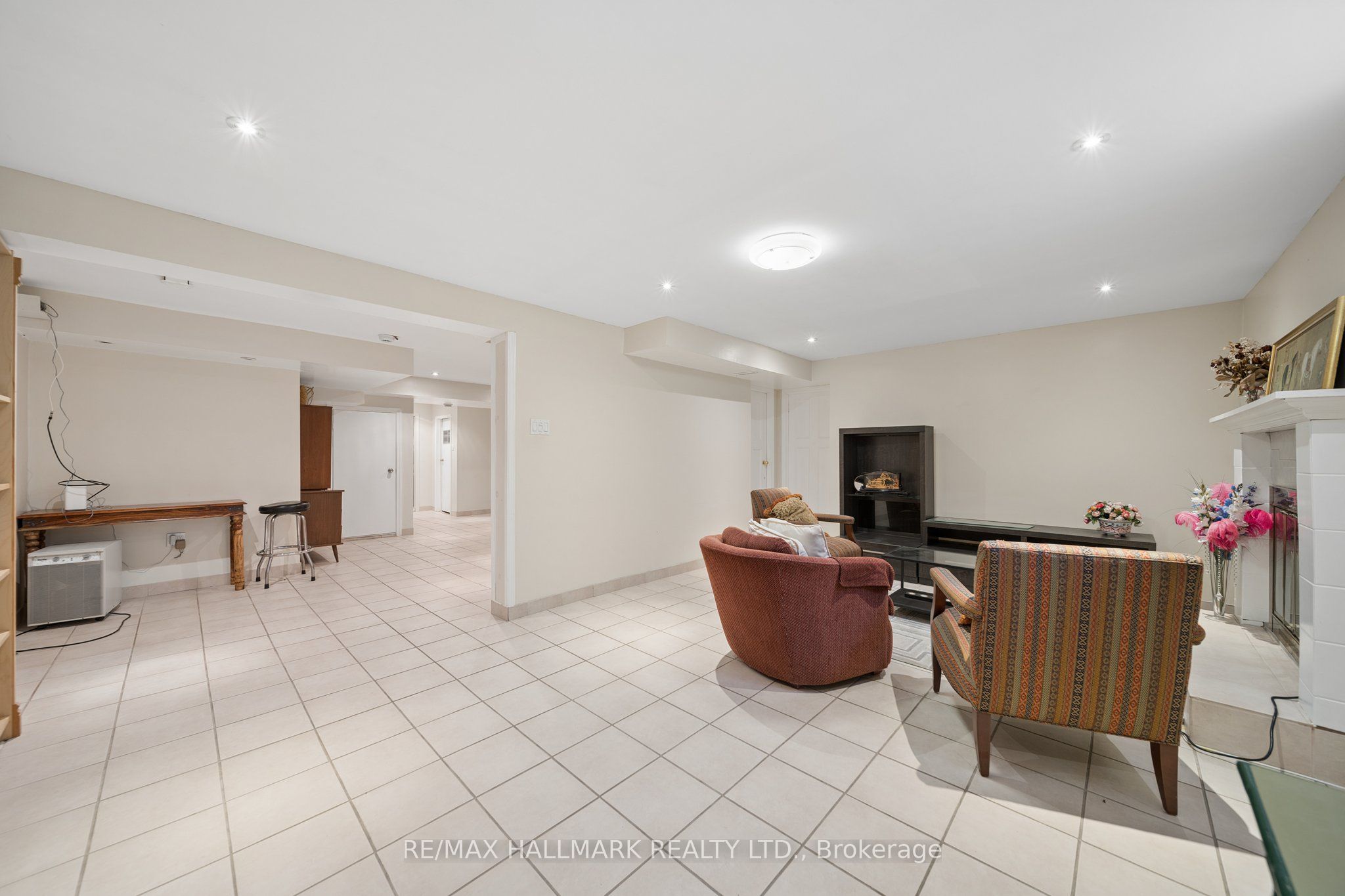 16 Ascolda Boulevard Property Photo 28