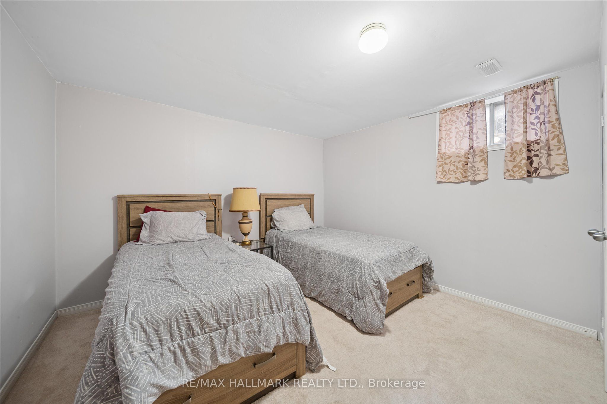 16 Ascolda Boulevard Property Photo 33