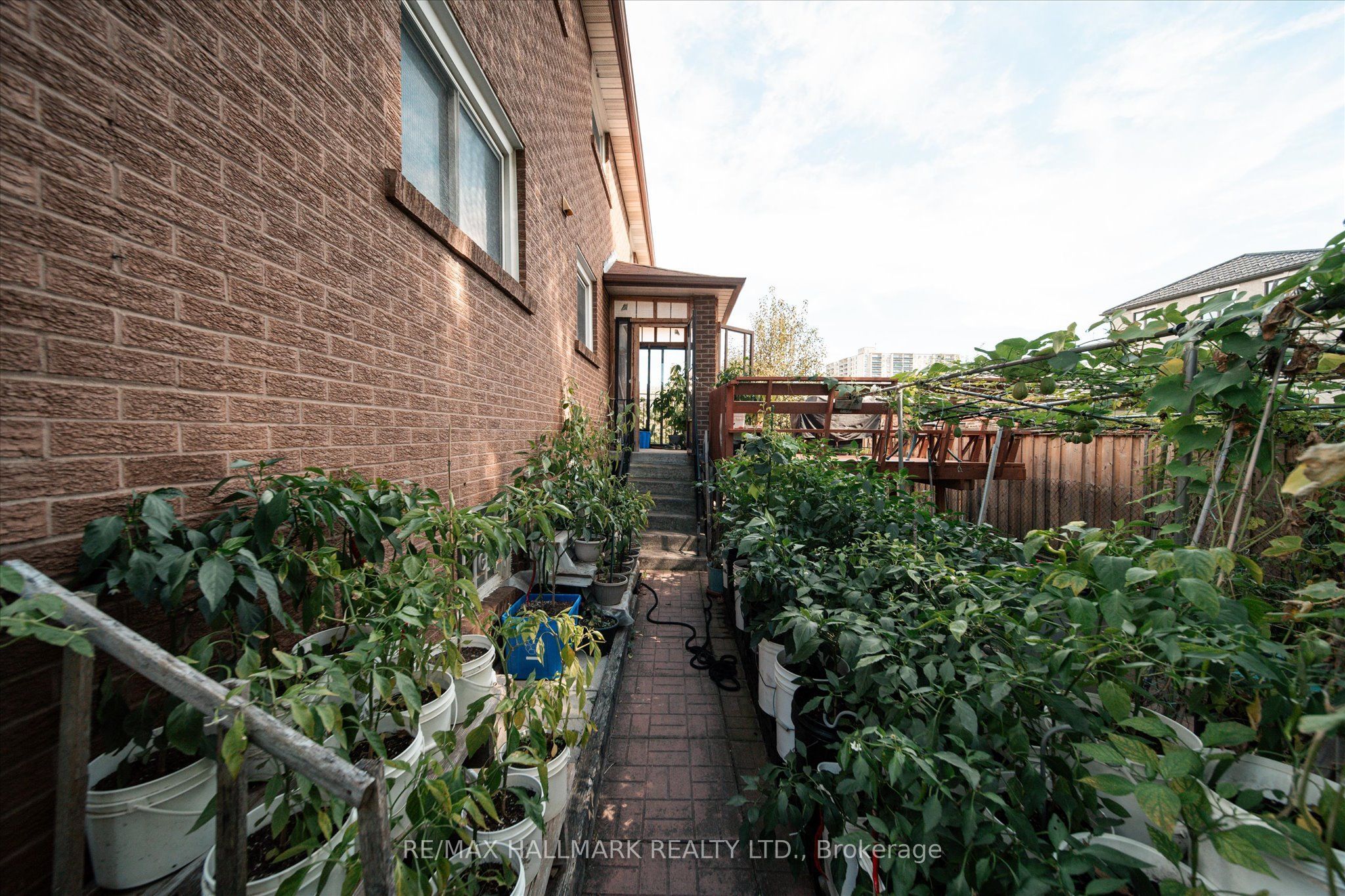 16 Ascolda Boulevard Property Photo 40