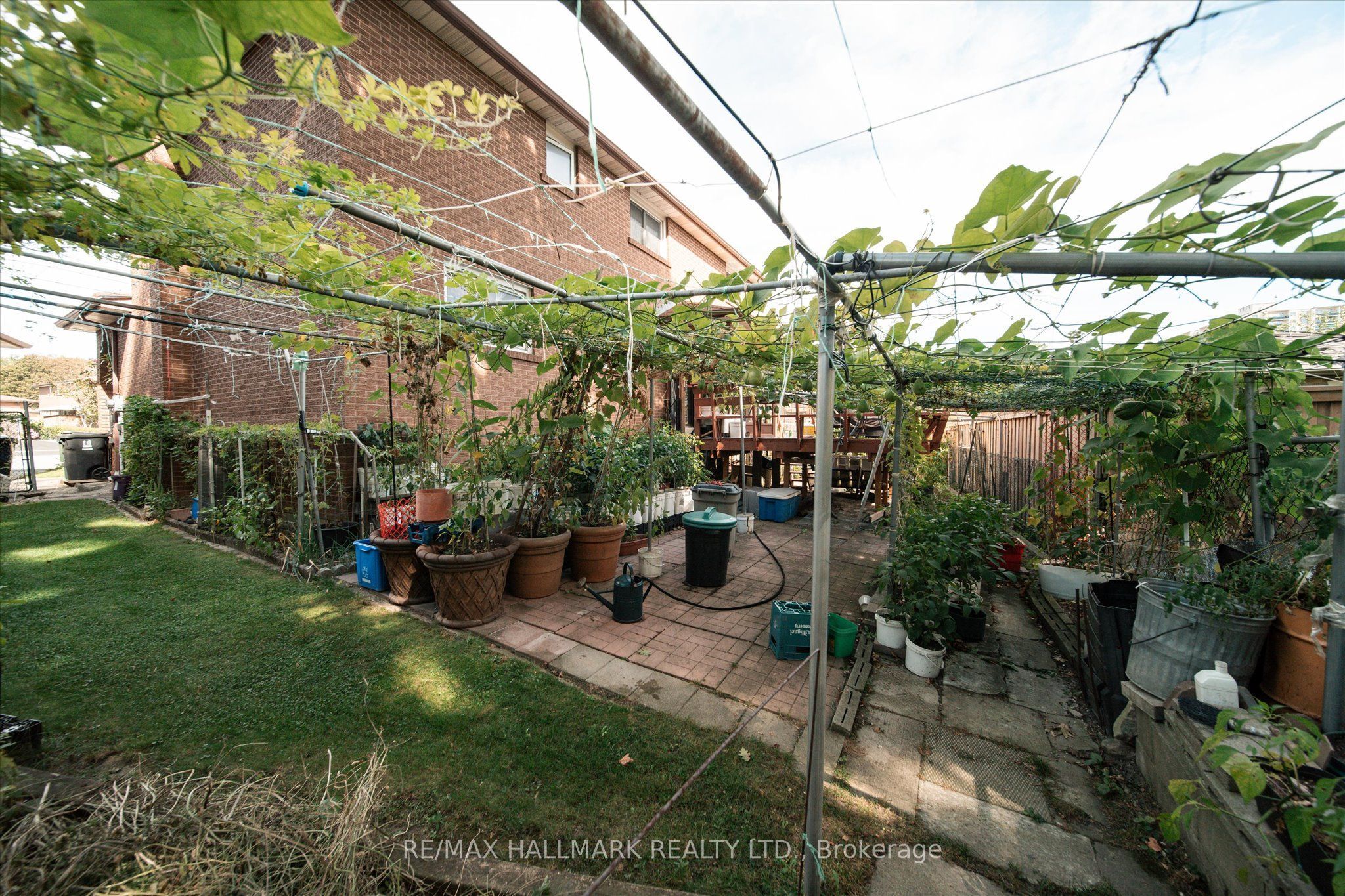16 Ascolda Boulevard Property Photo 42