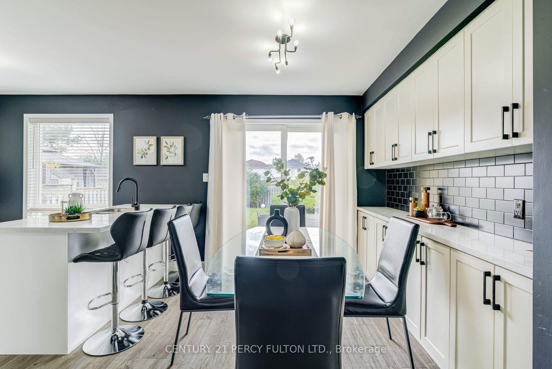 1842 Dalhousie Crescent Property Photo 17