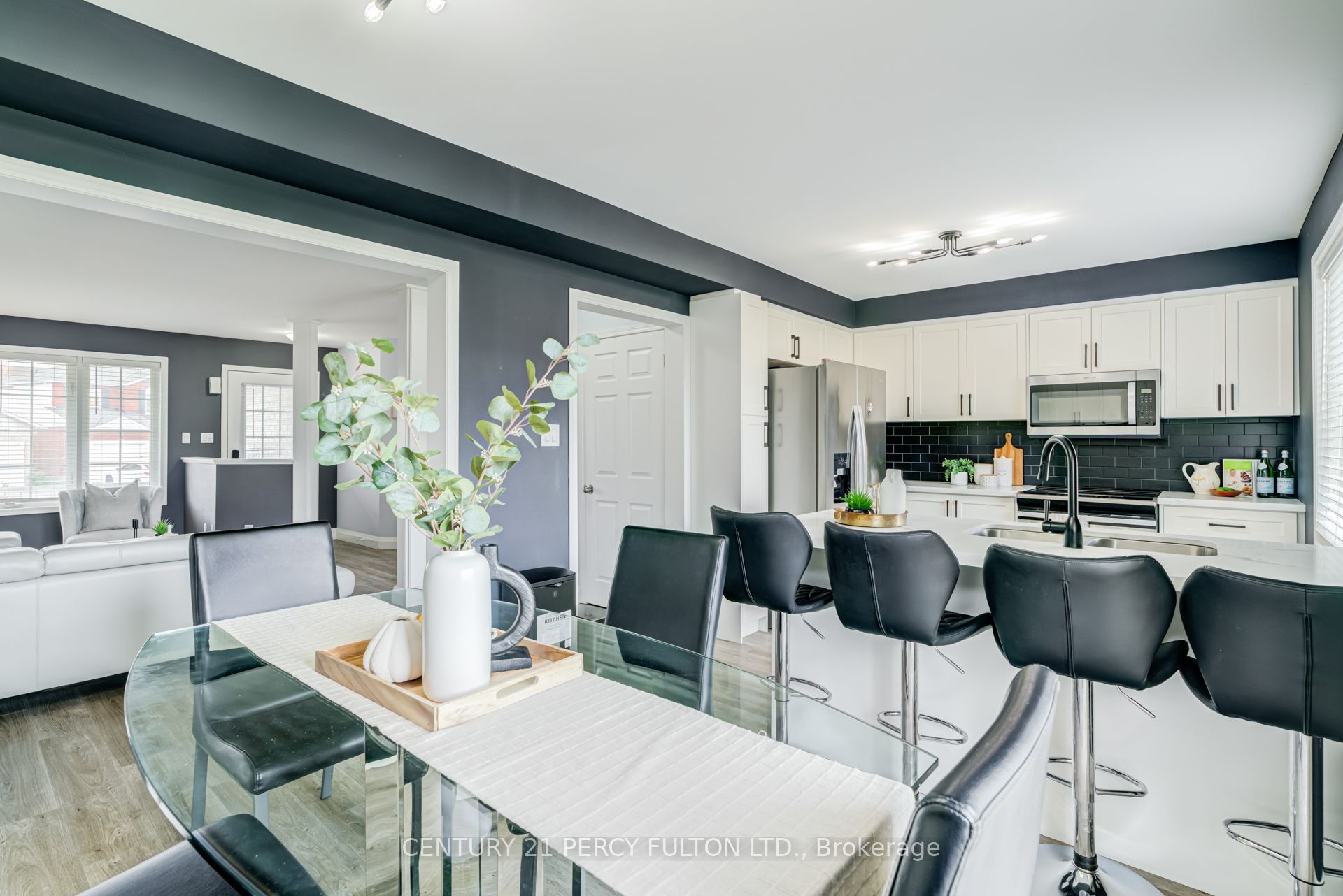 1842 Dalhousie Crescent Property Photo 18