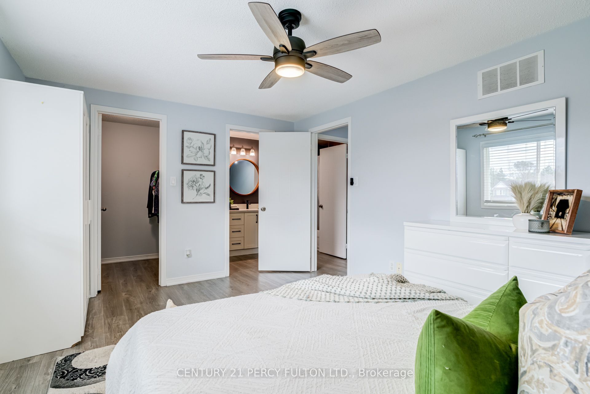 1842 Dalhousie Crescent Property Photo 22