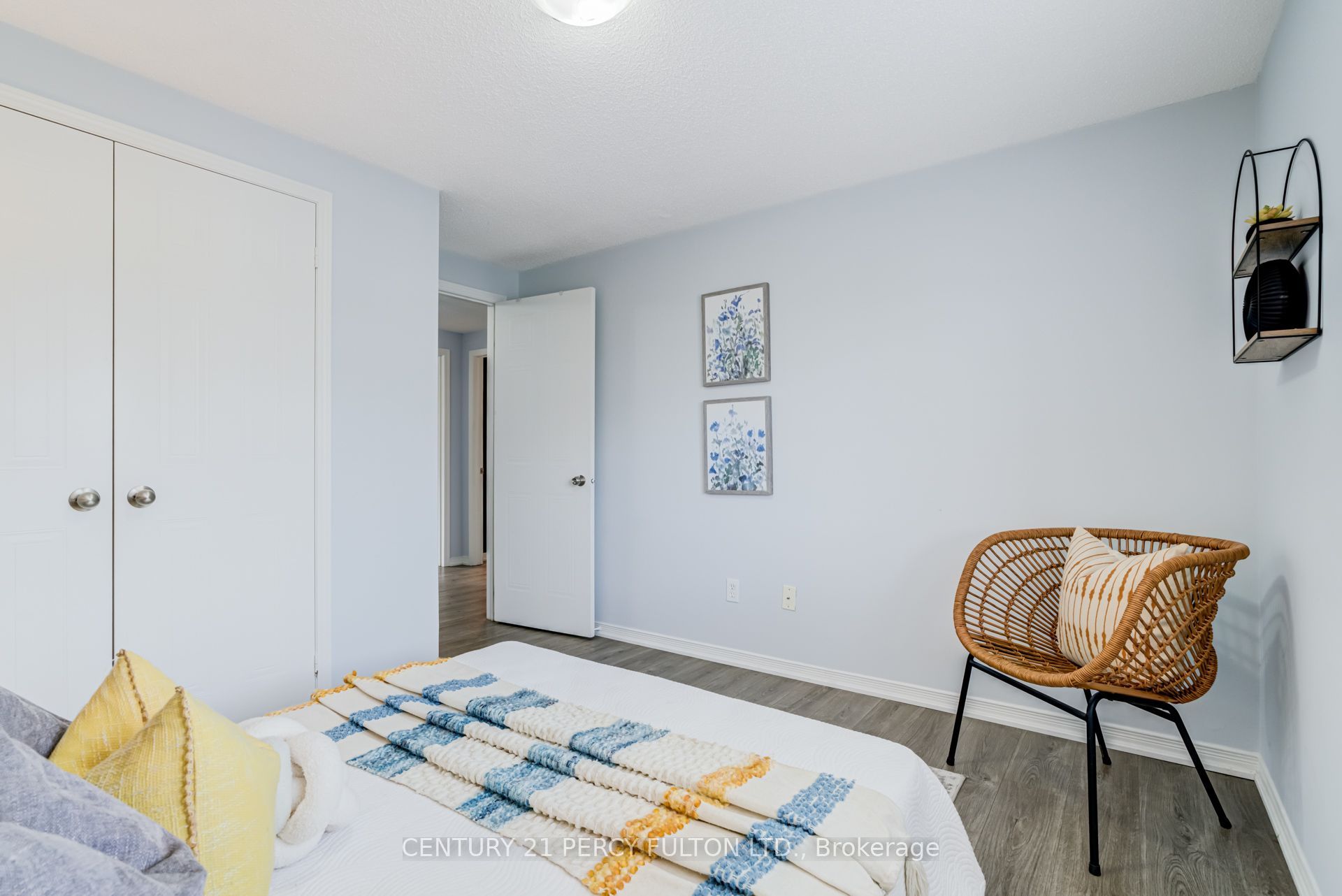 1842 Dalhousie Crescent Property Photo 28