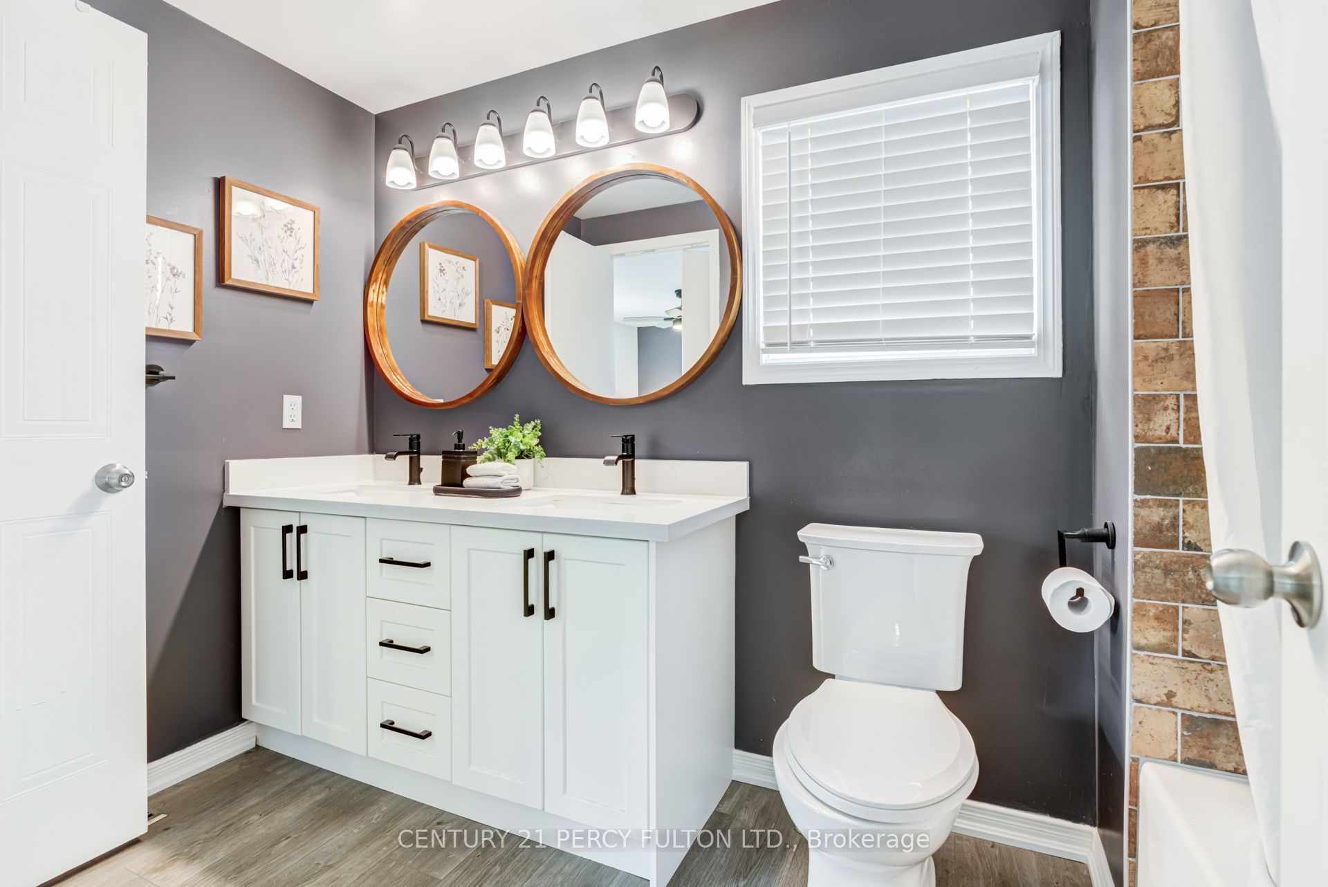 1842 Dalhousie Crescent Property Photo 29