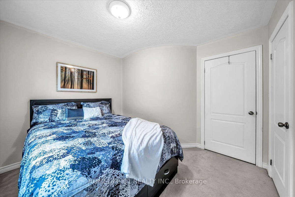 47 Holyrod Drive Property Photo 30