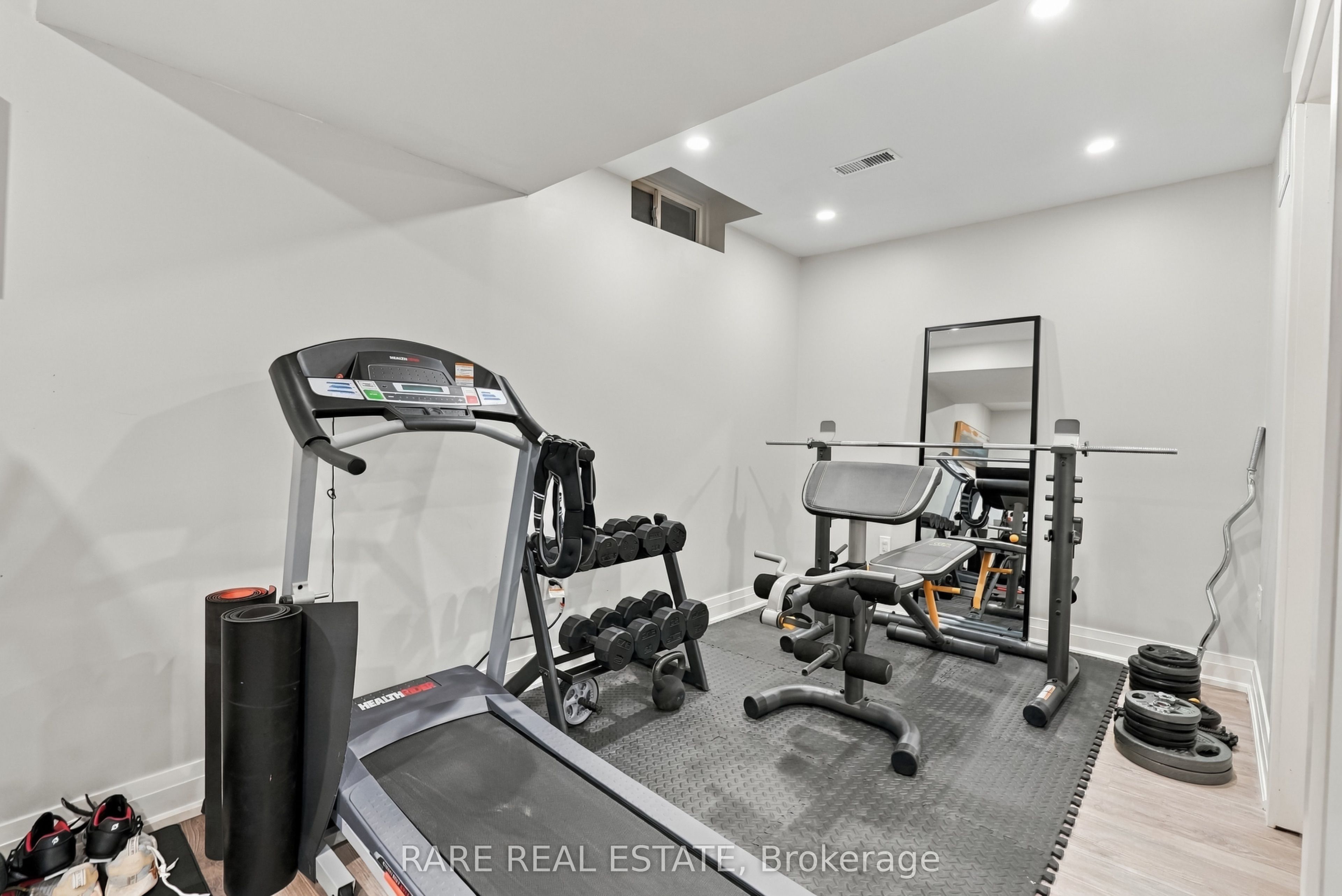 57 Fenwick Avenue Property Photo 38