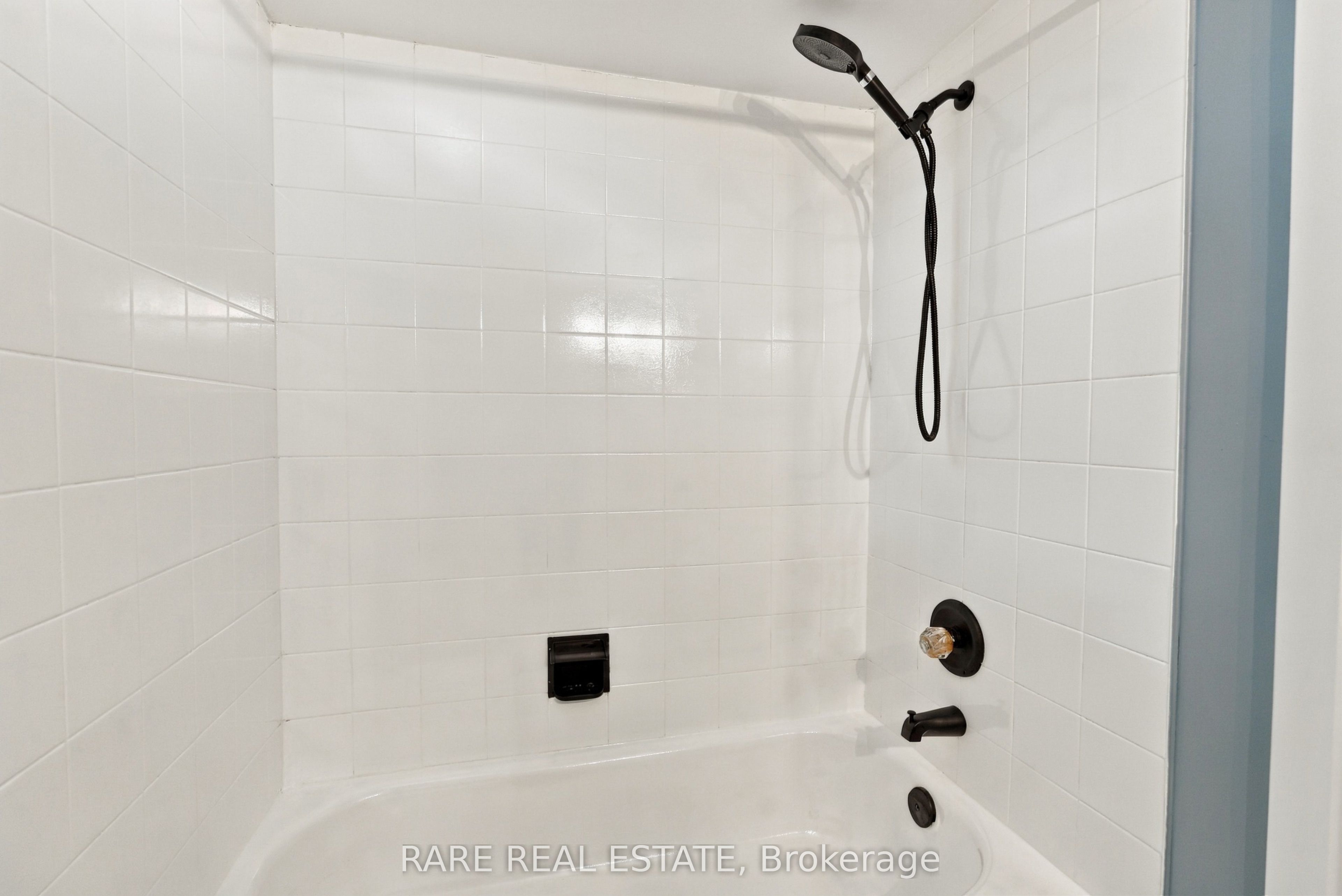 57 Fenwick Avenue Property Photo 40