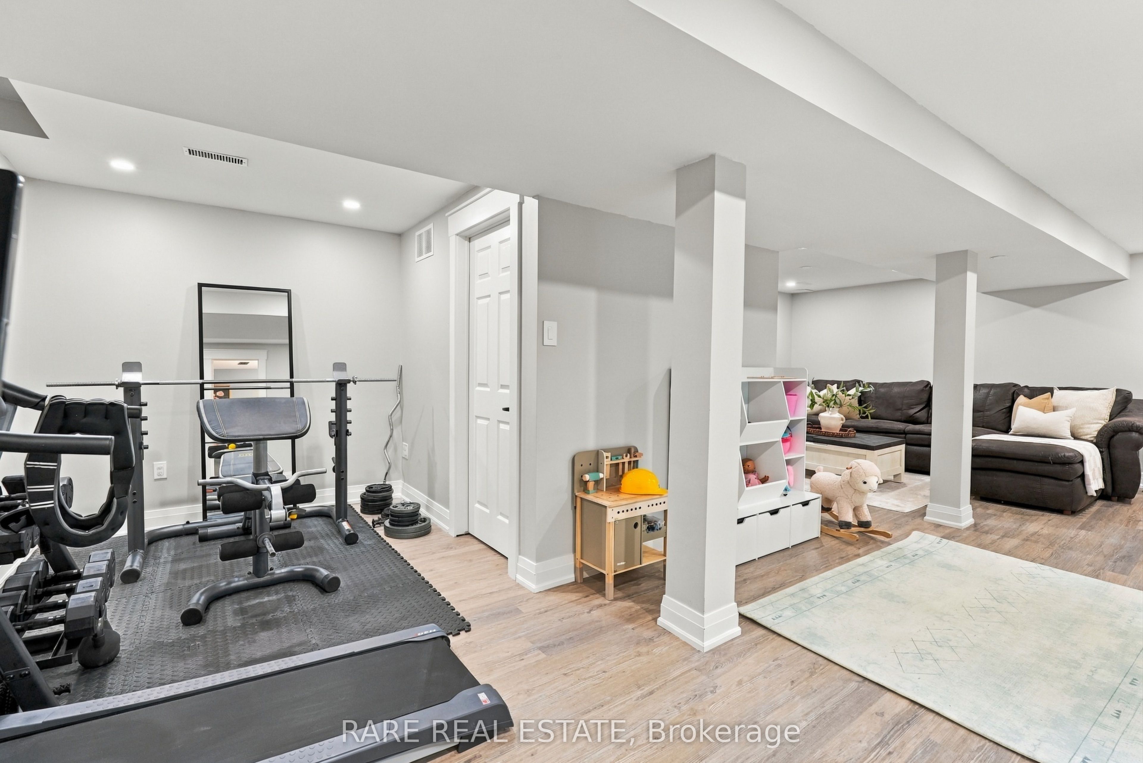 57 Fenwick Avenue Property Photo 41