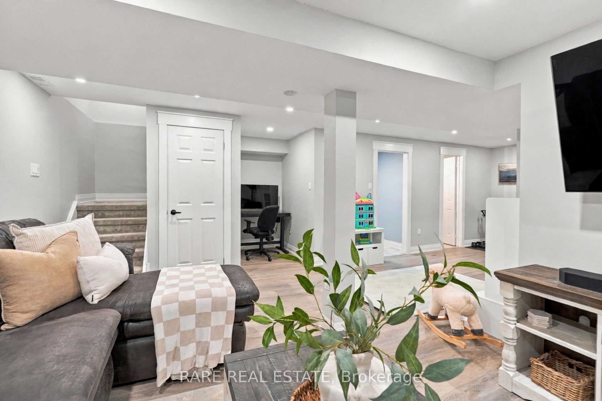57 Fenwick Avenue Property Photo 43