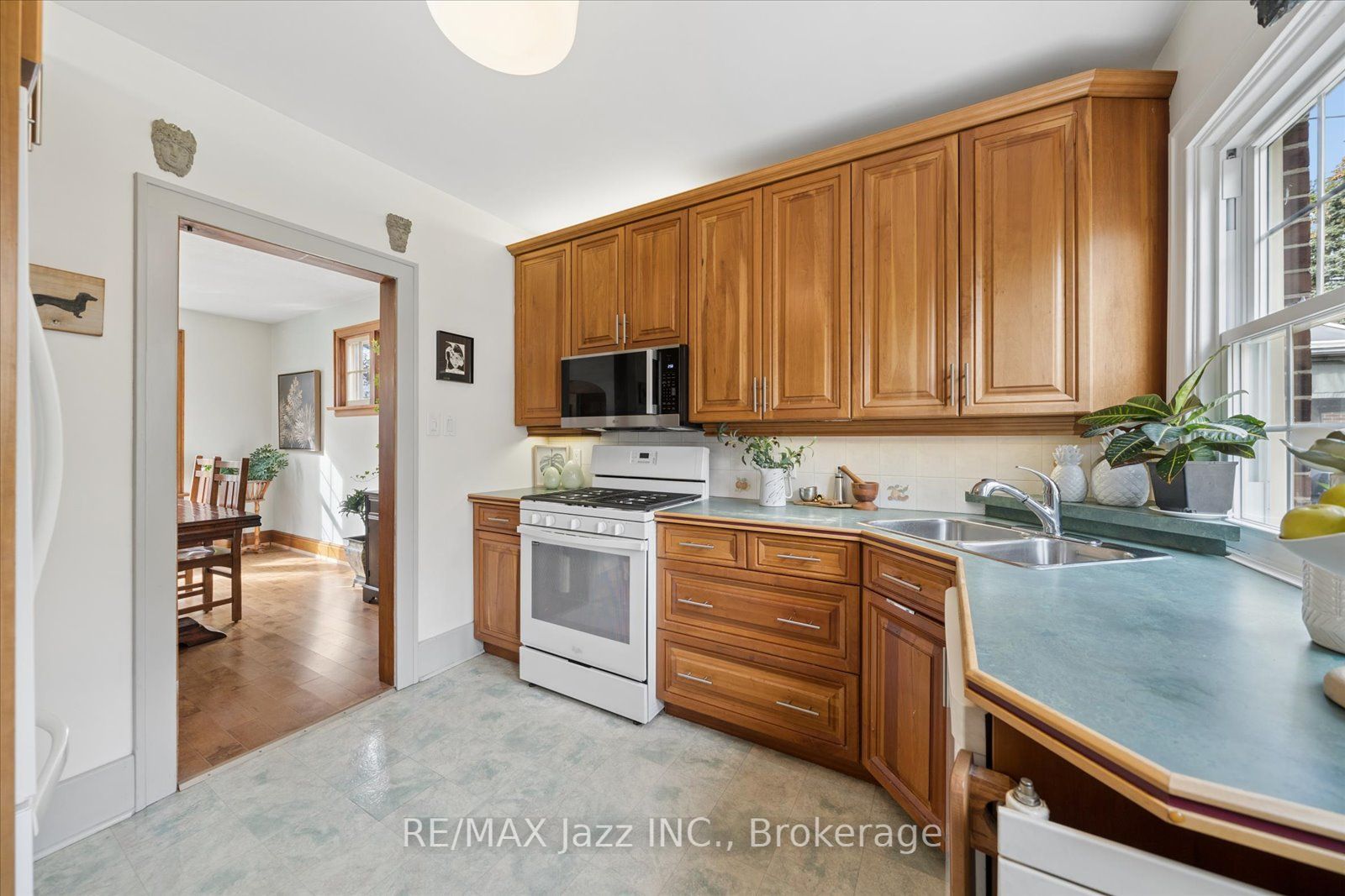 621 Masson Street Property Photo 20
