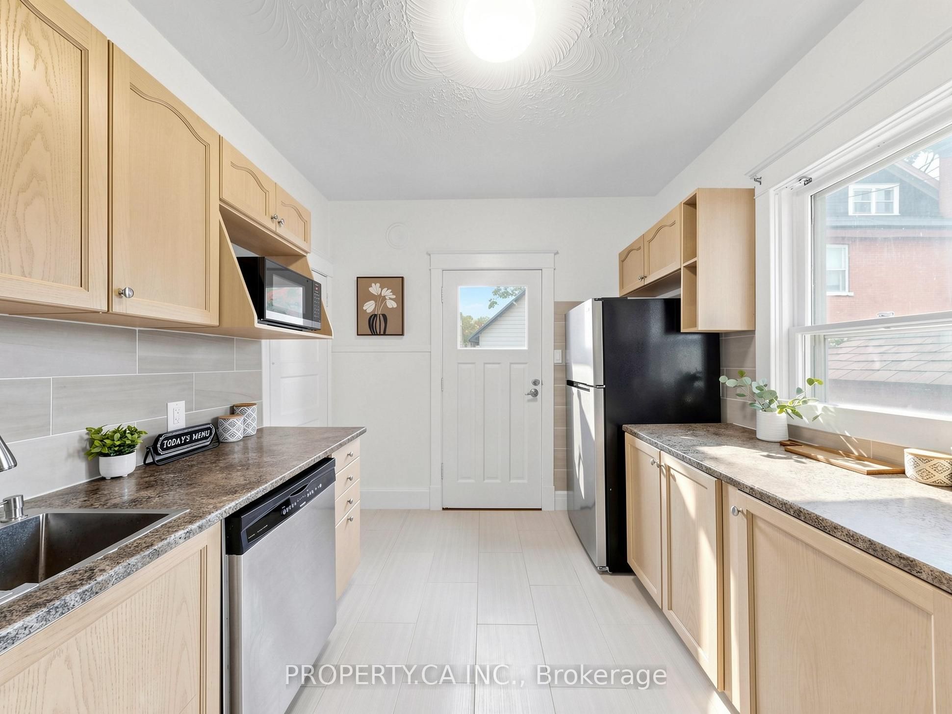 205 Dearborn Avenue Property Photo 17