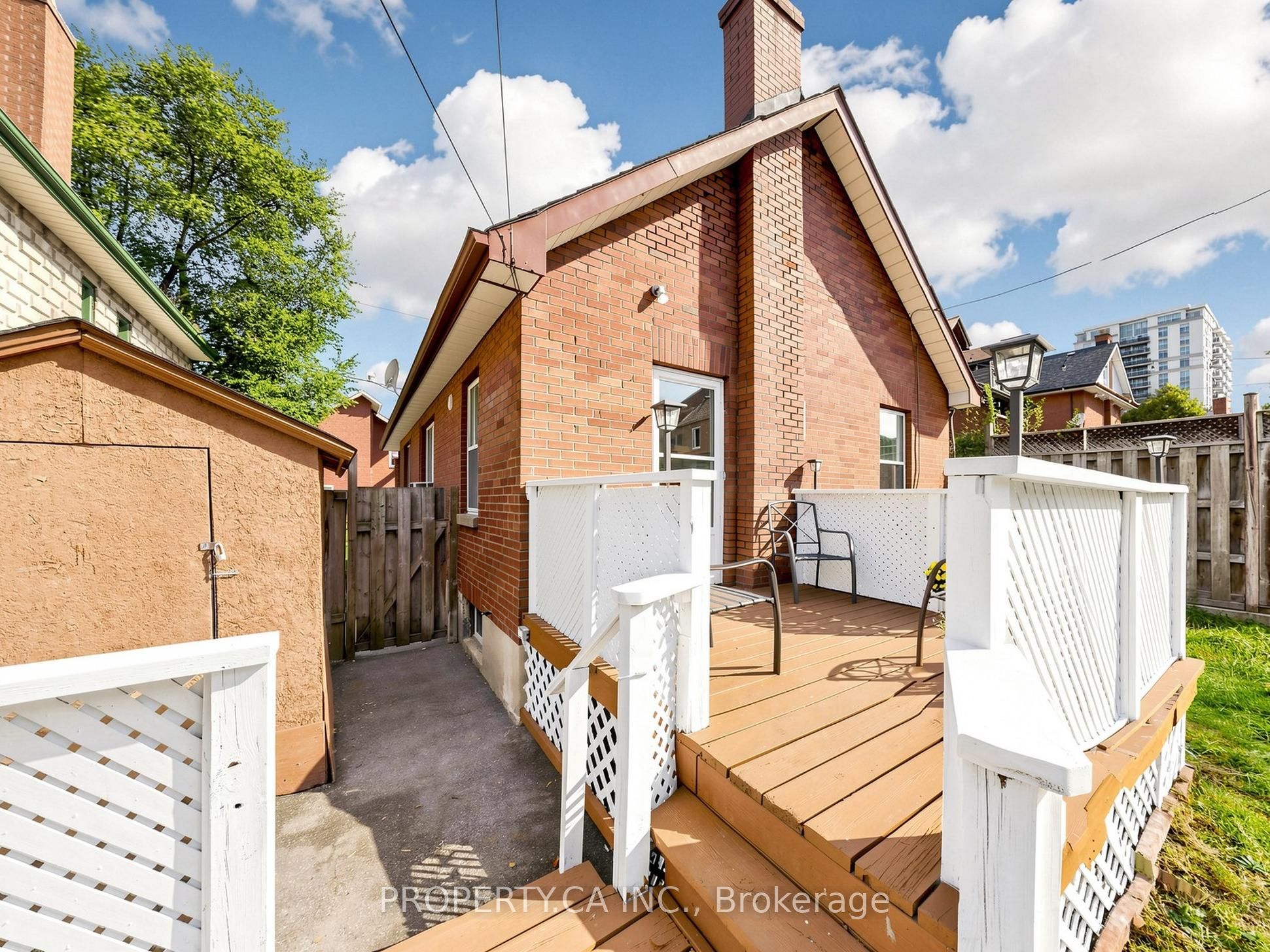 205 Dearborn Avenue Property Photo 38