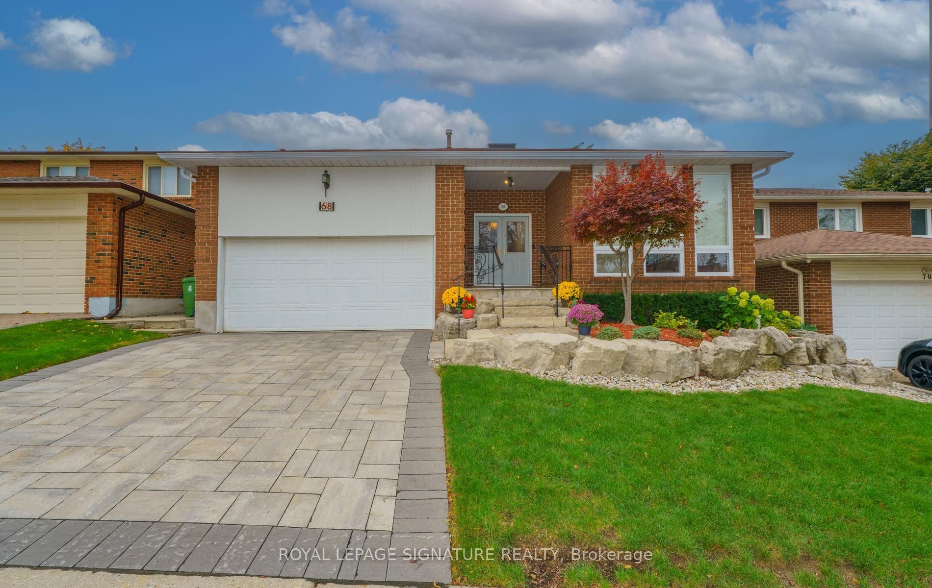 68 Ellenhall Square Property Photo 1