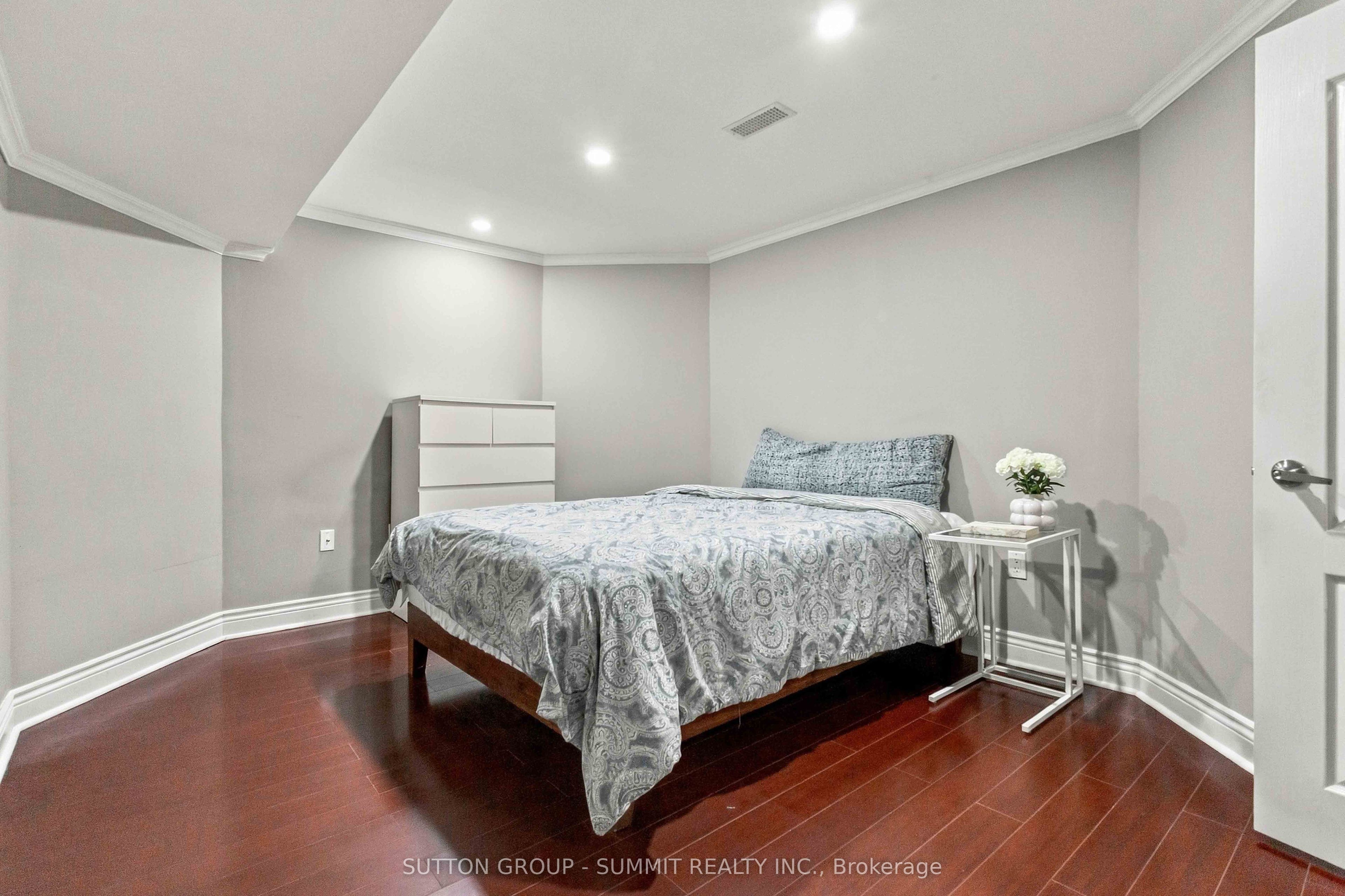 4 Teasdale Street Property Photo 28
