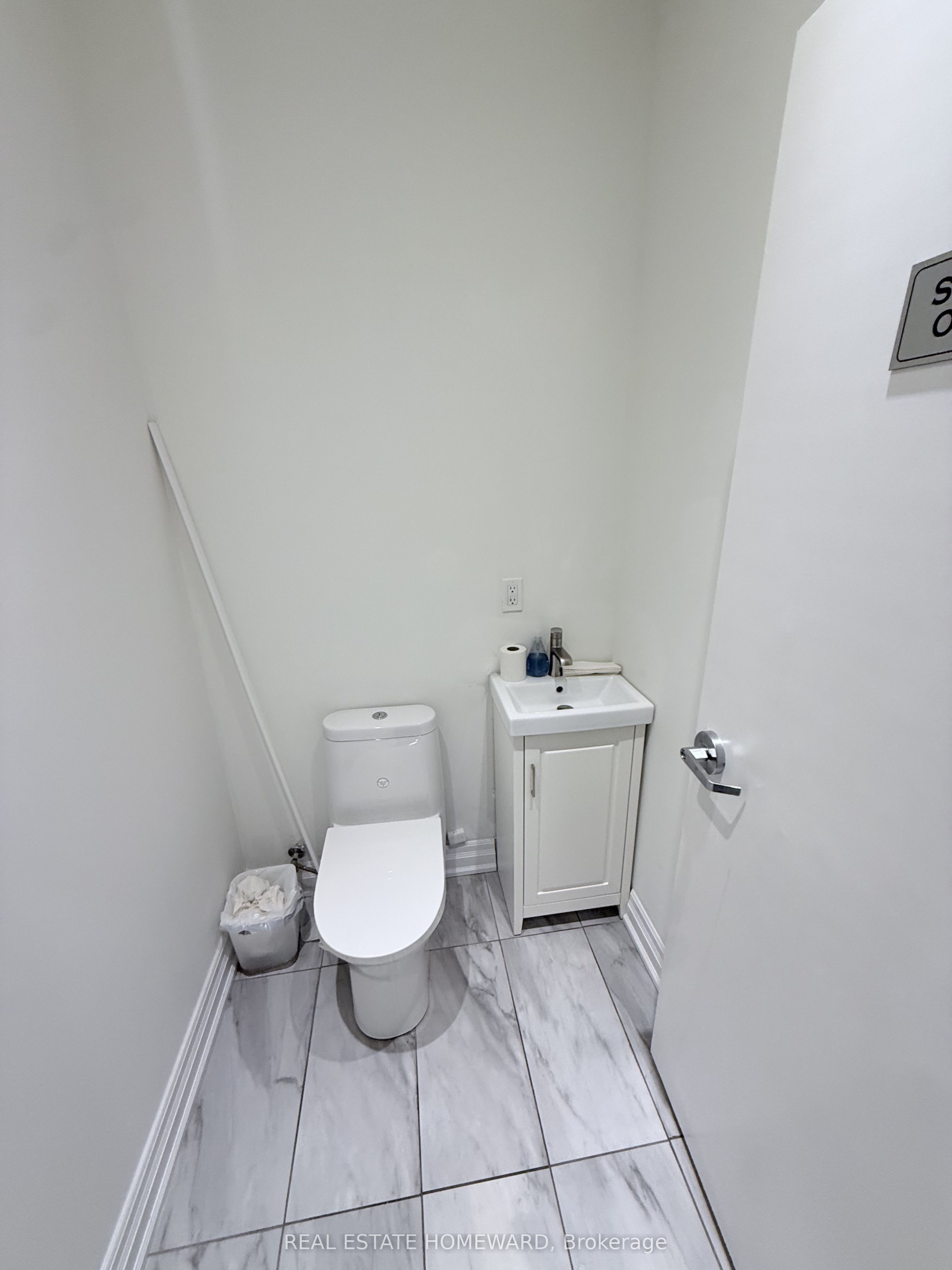 751 Pape Avenue 204 Property Photo 7