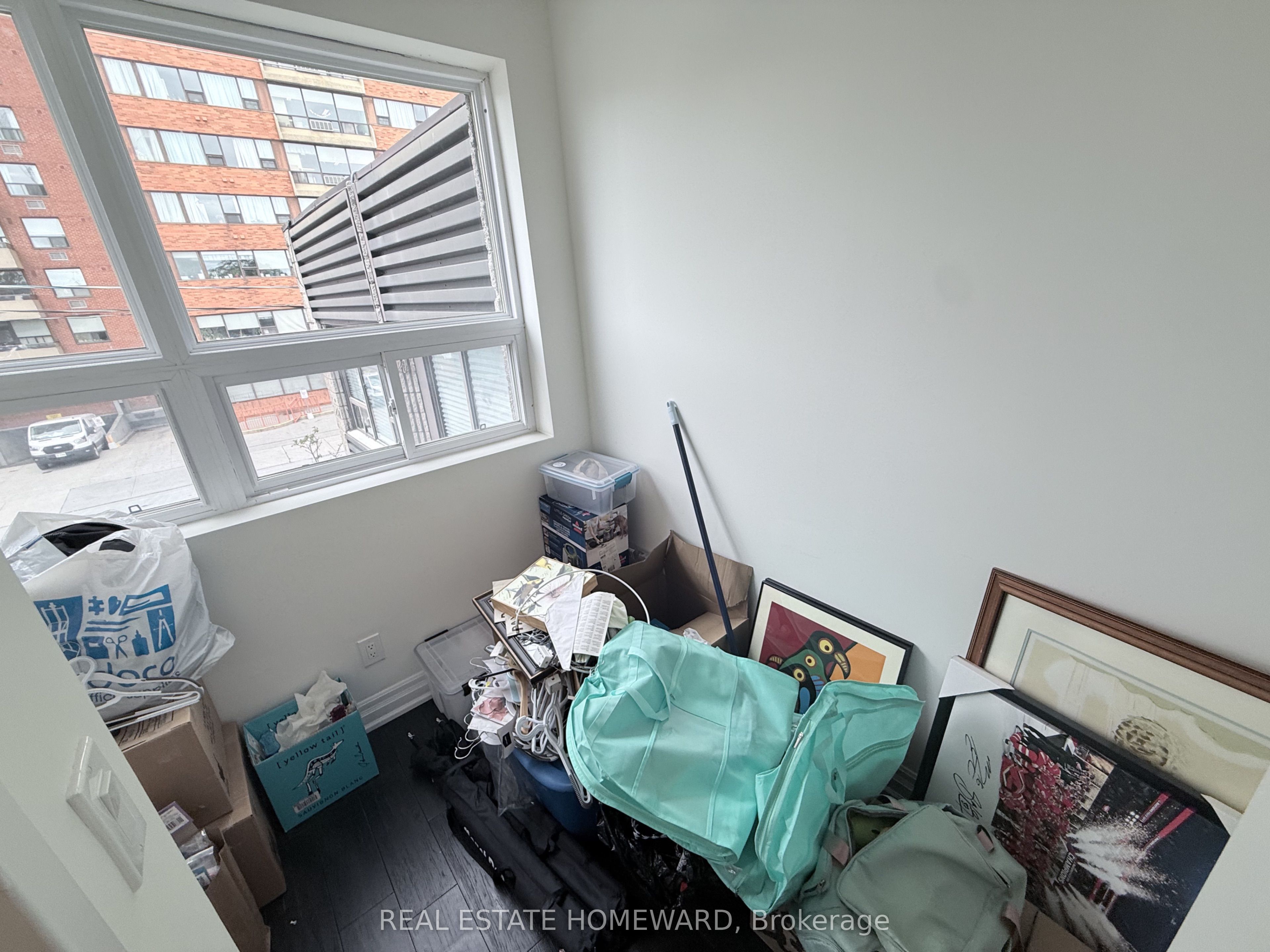 751 Pape Avenue 204 Property Photo 8