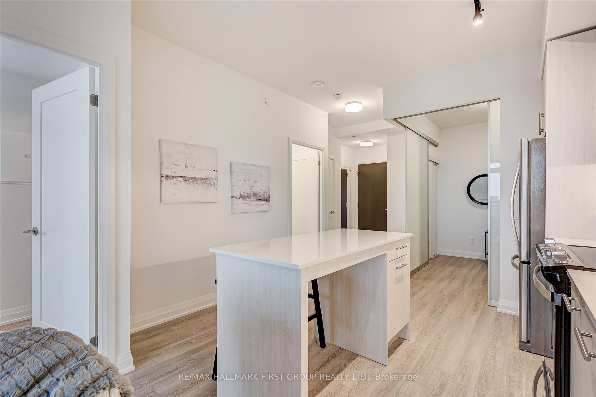 286 Main Street 1017 Property Photo 8