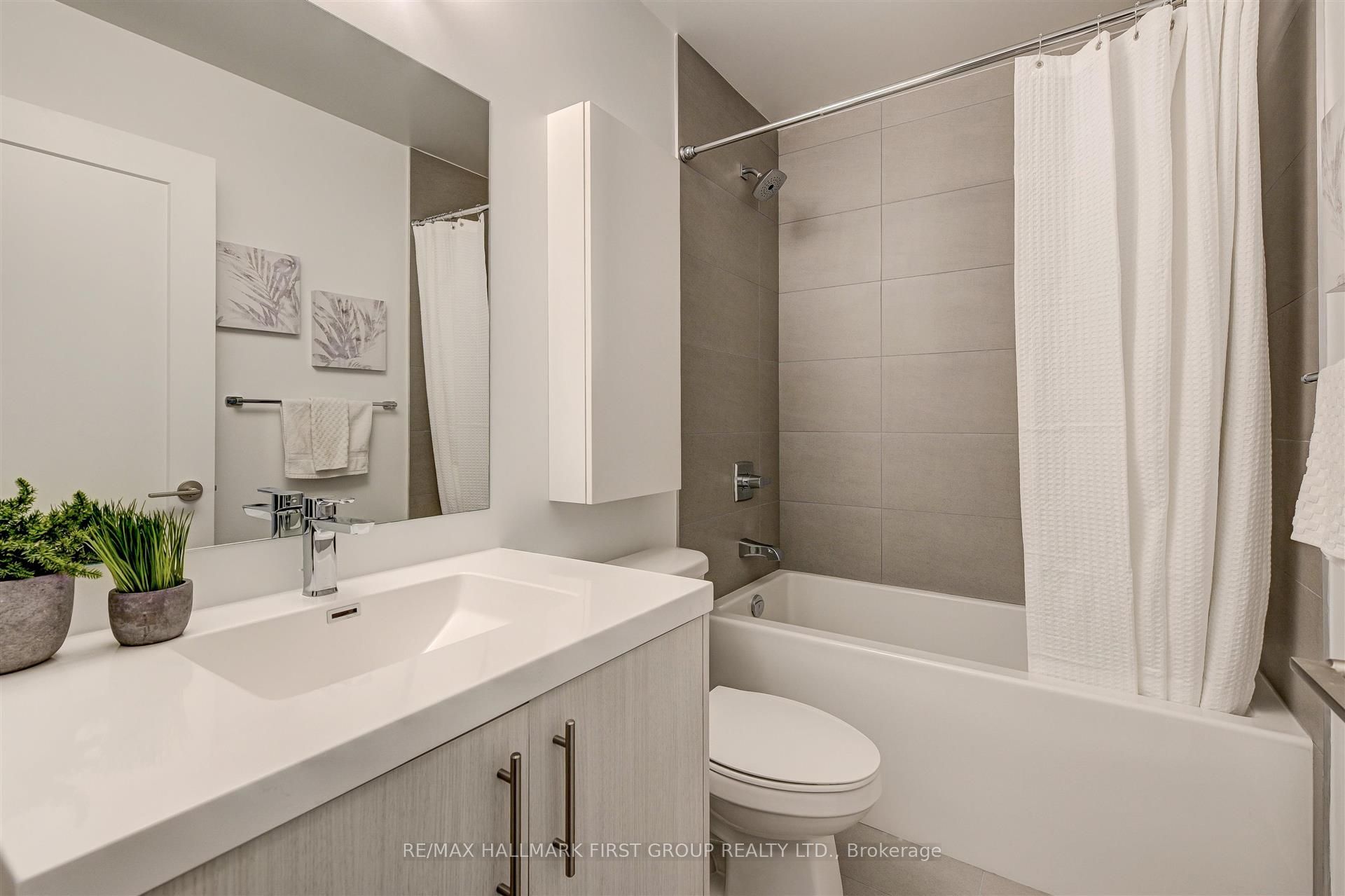 286 Main Street 1017 Property Photo 18