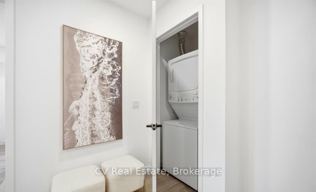 61 Orchard Park 403 Property Photo 26