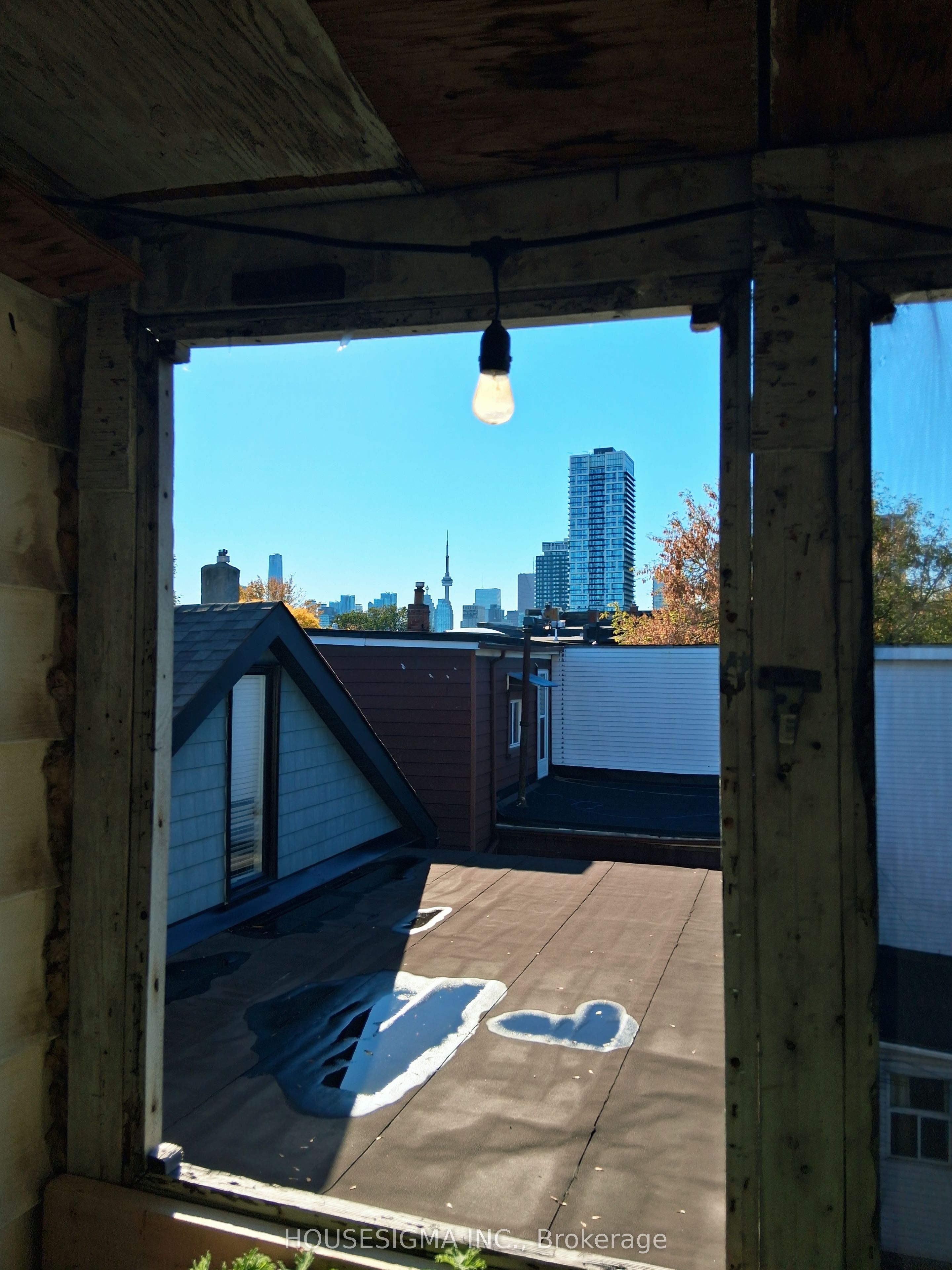 888 Dundas Street E Property Photo 15