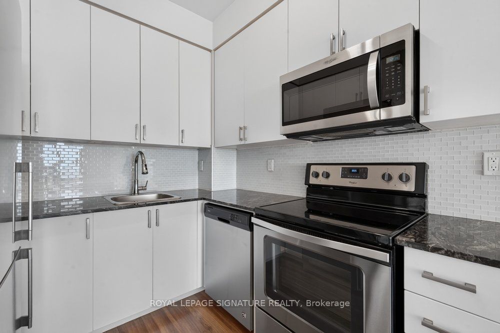 22 East Haven Drive 1010 Property Photo 12