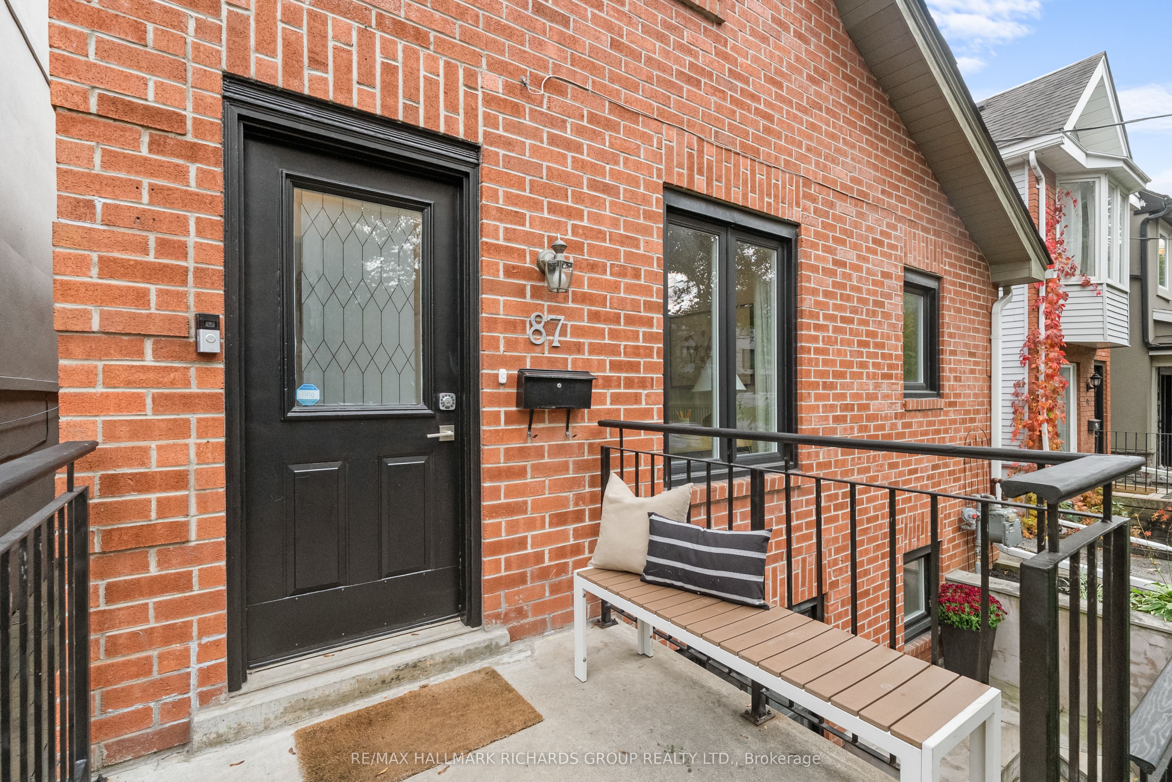 87 Rhodes Avenue Property Photo 2