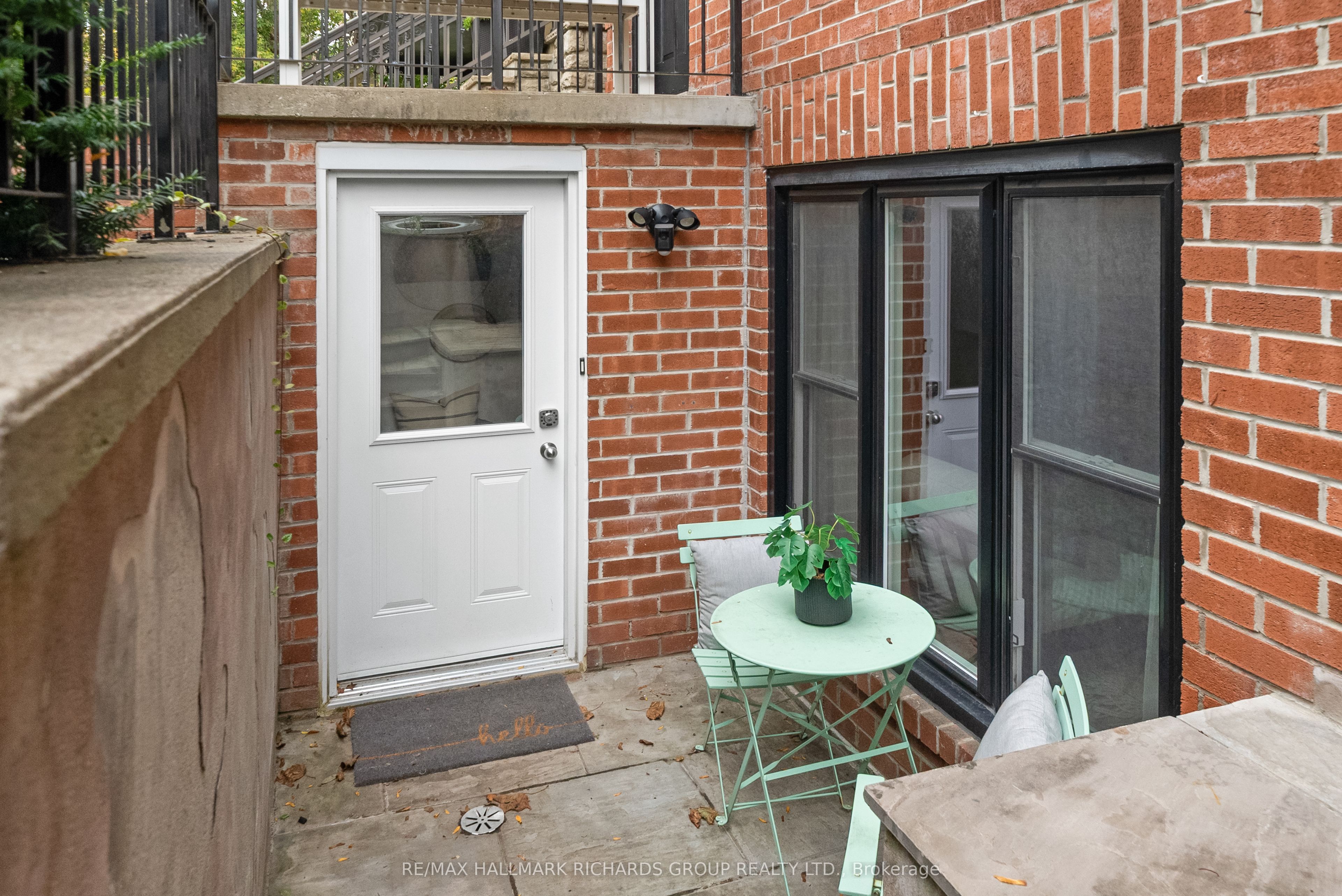 87 Rhodes Avenue Property Photo 4